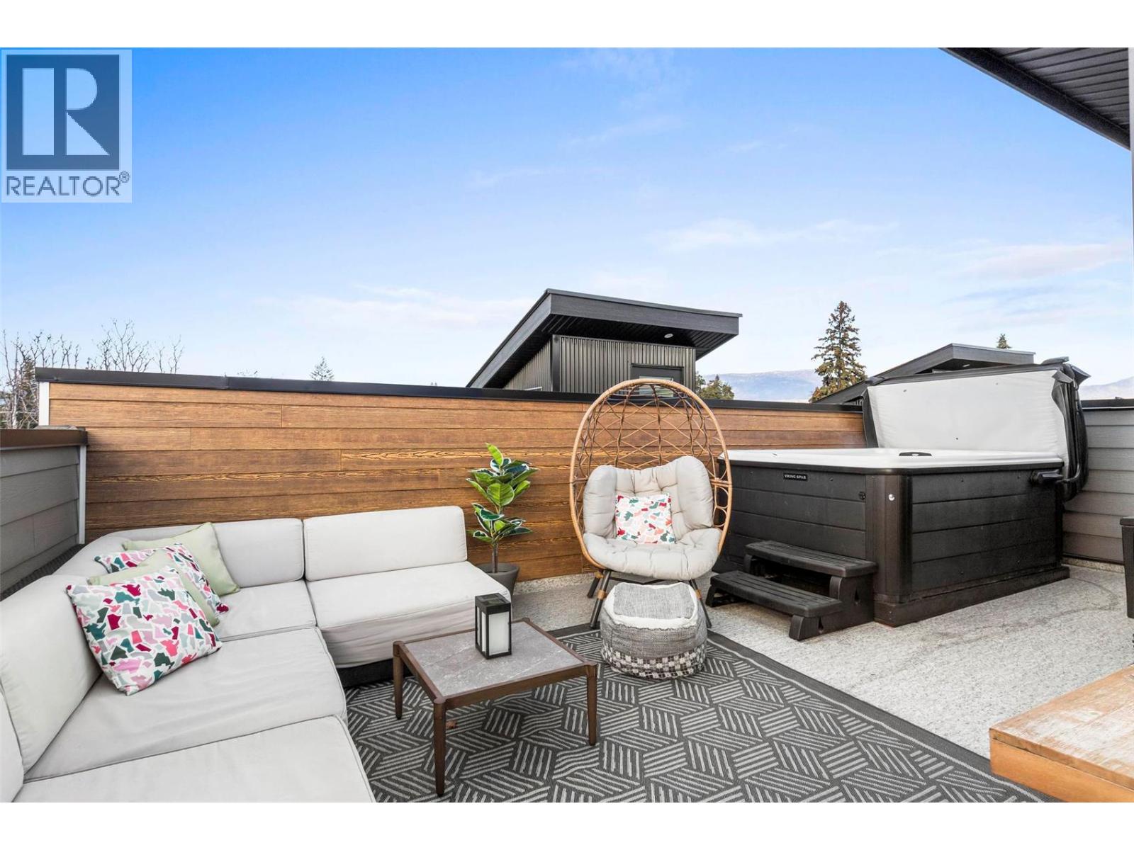 745 Morrison Avenue Unit# 4, kelowna, British Columbia