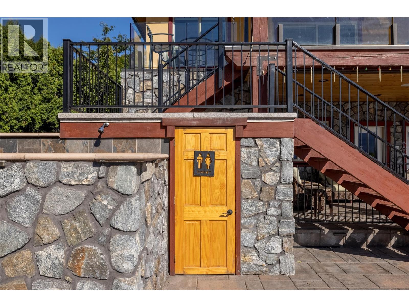 1727 Davidson Road, Lake Country, British Columbia  V4V 1J9 - Photo 16 - 10387384