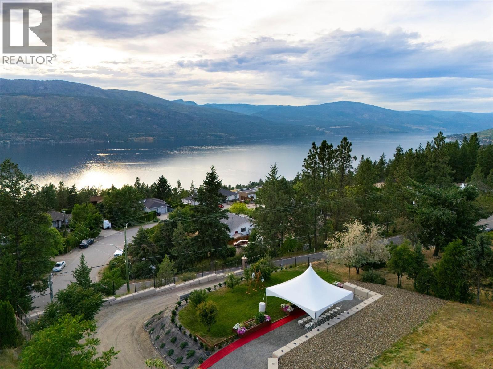1727 Davidson Road, Lake Country, British Columbia  V4V 1J9 - Photo 70 - 10387384