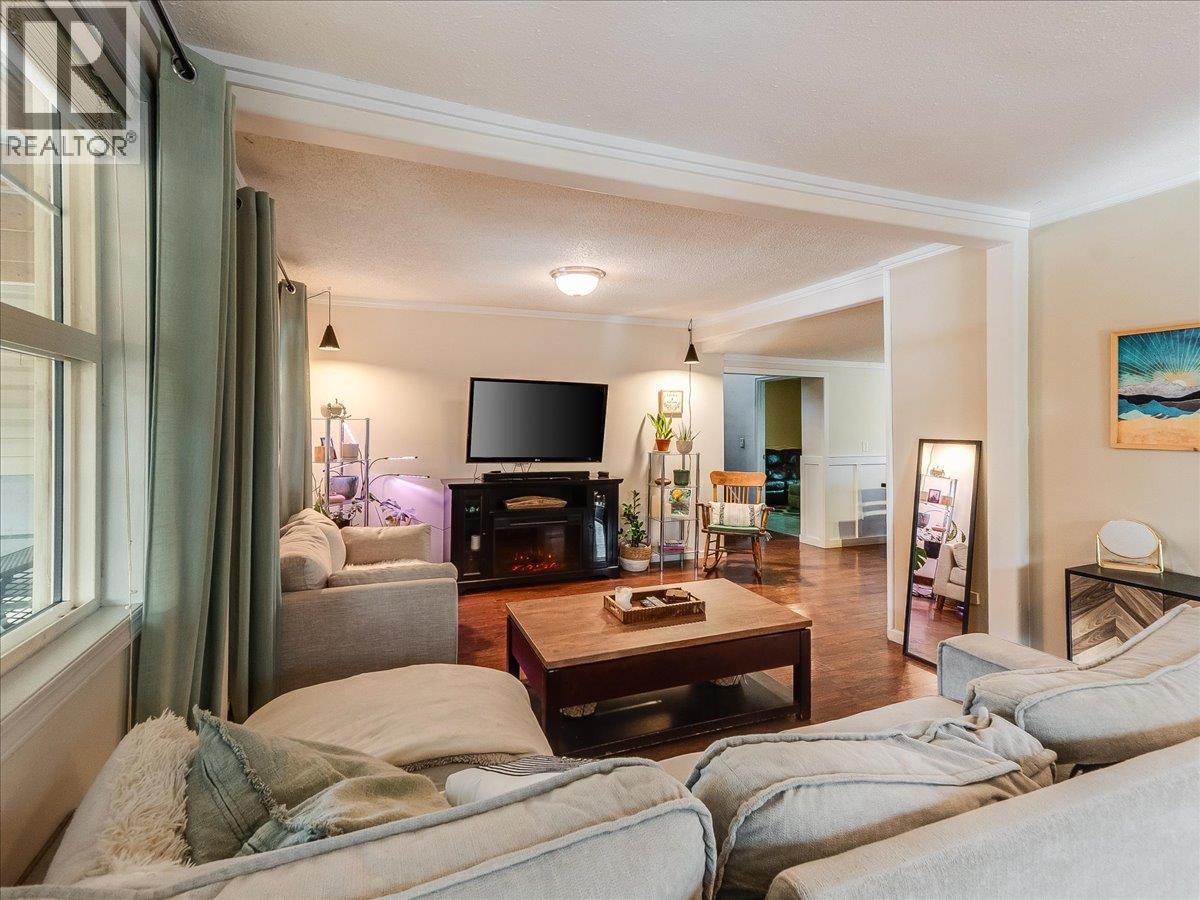 613 11th Avenue, Castlegar, British Columbia  V1N 1J7 - Photo 10 - 10387358