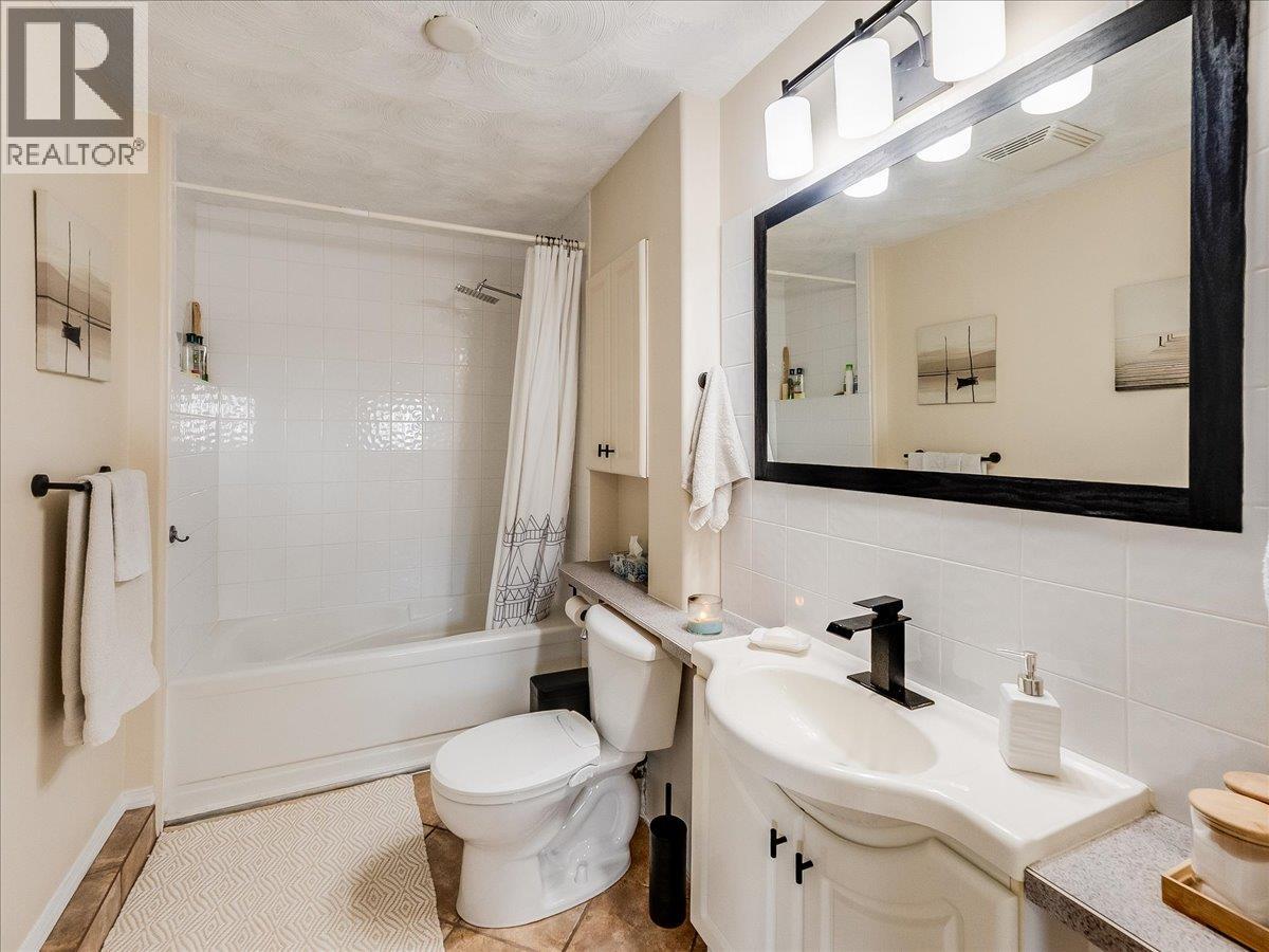 613 11th Avenue, Castlegar, British Columbia  V1N 1J7 - Photo 18 - 10387358