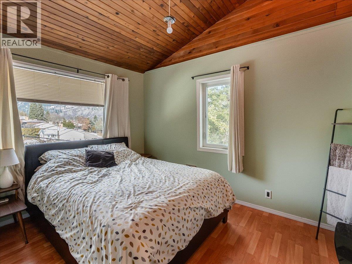 613 11th Avenue, Castlegar, British Columbia  V1N 1J7 - Photo 23 - 10387358