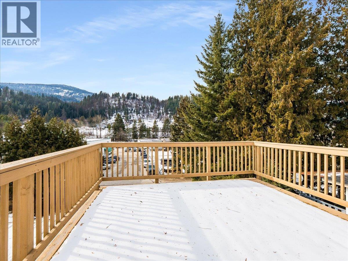 613 11th Avenue, Castlegar, British Columbia  V1N 1J7 - Photo 27 - 10387358