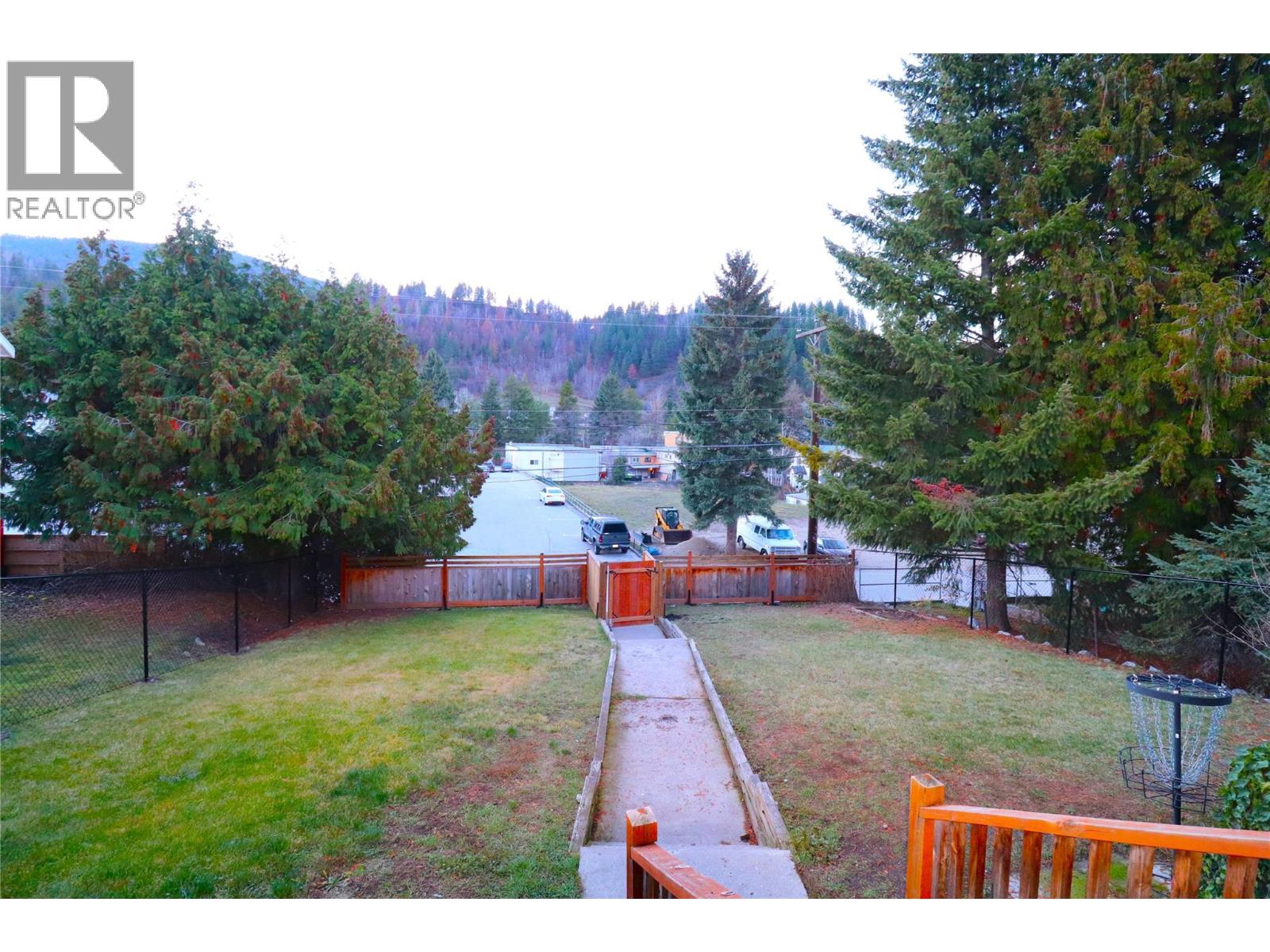 613 11th Avenue, Castlegar, British Columbia  V1N 1J7 - Photo 51 - 10387358