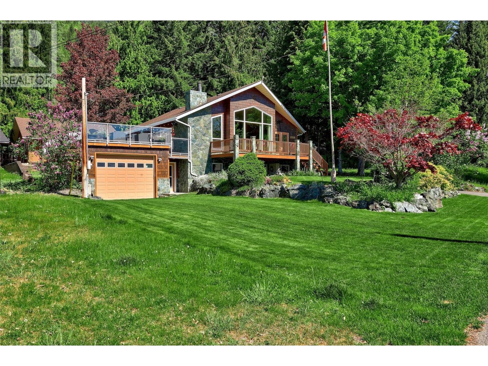 8697 St. Ives Road, St. Ives, British Columbia  V0E 1M9 - Photo 10 - 10387331