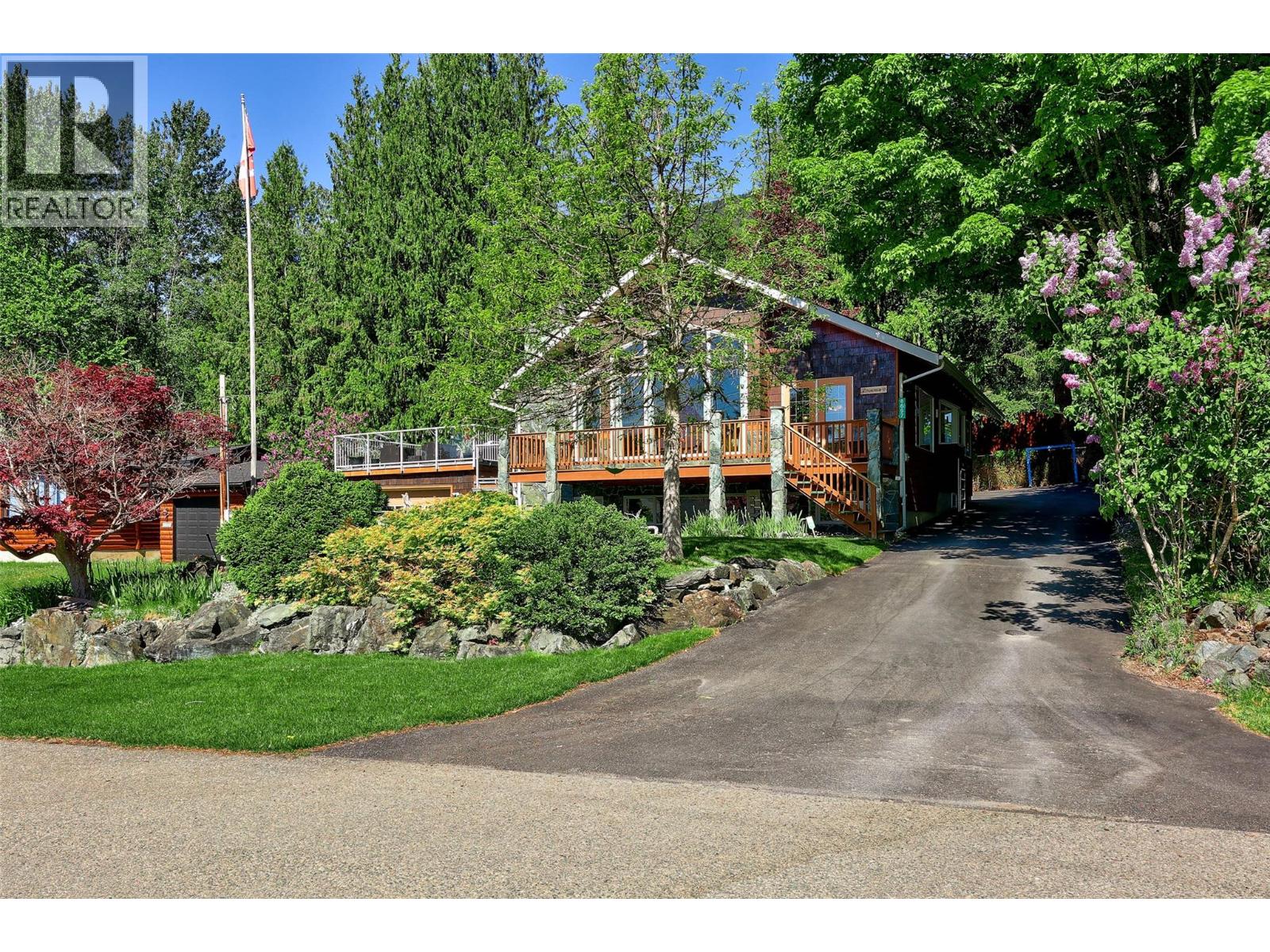 8697 St. Ives Road, St. Ives, British Columbia  V0E 1M9 - Photo 11 - 10387331
