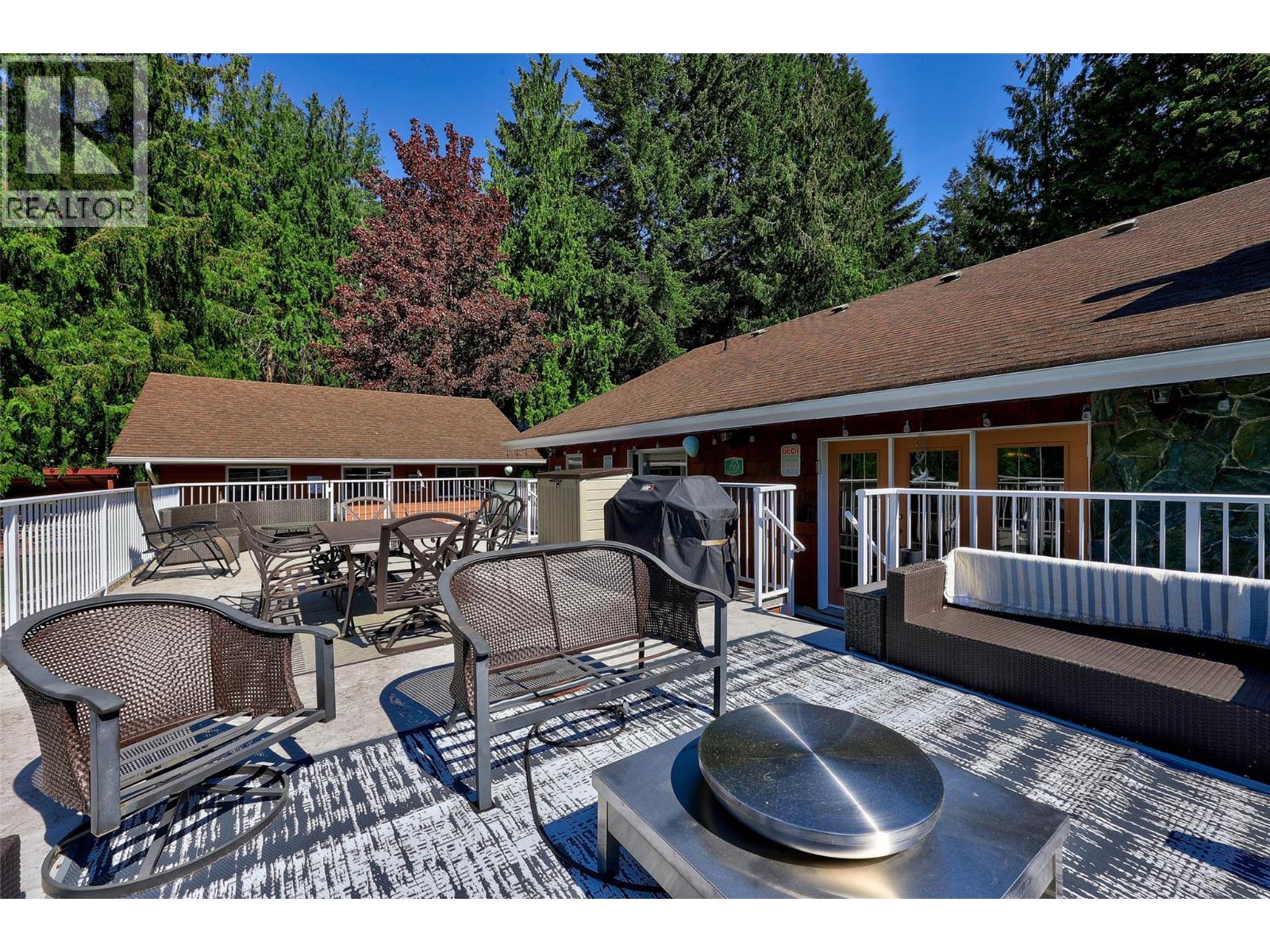 8697 St. Ives Road, St. Ives, British Columbia  V0E 1M9 - Photo 33 - 10387331