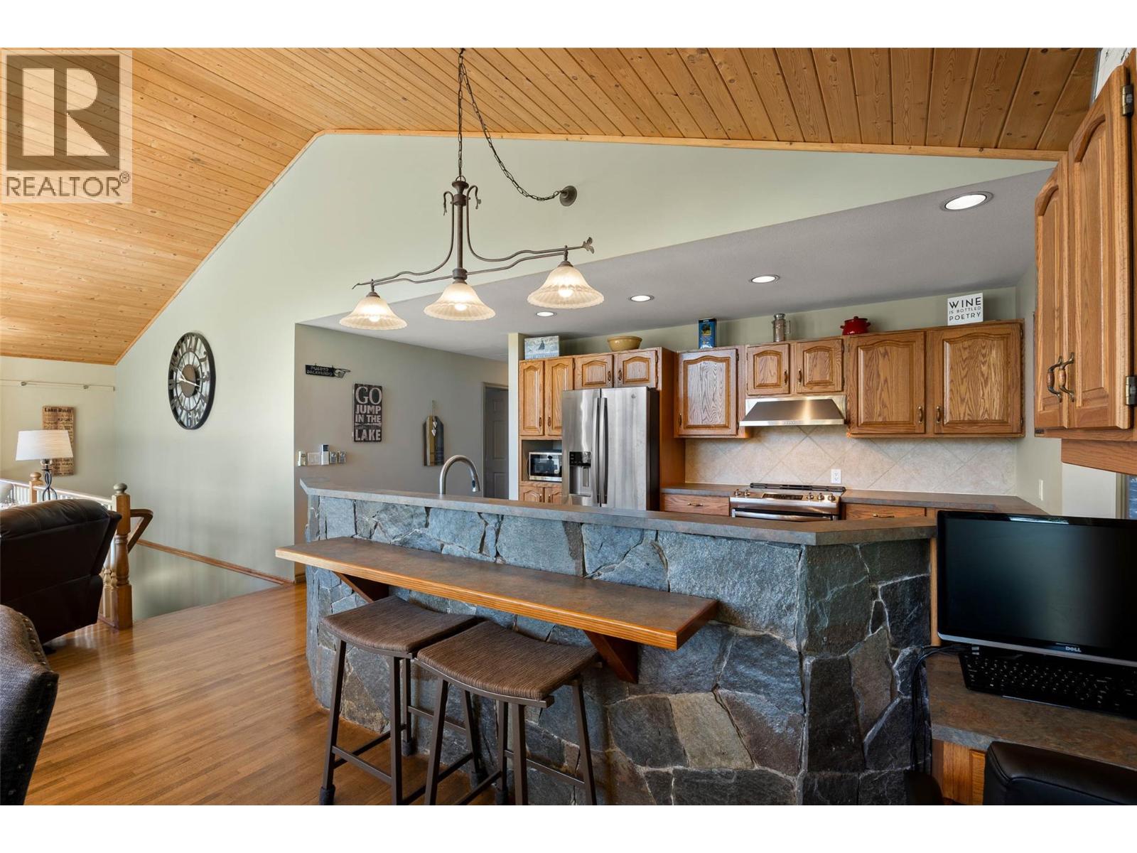 8697 St. Ives Road, St. Ives, British Columbia  V0E 1M9 - Photo 7 - 10387331