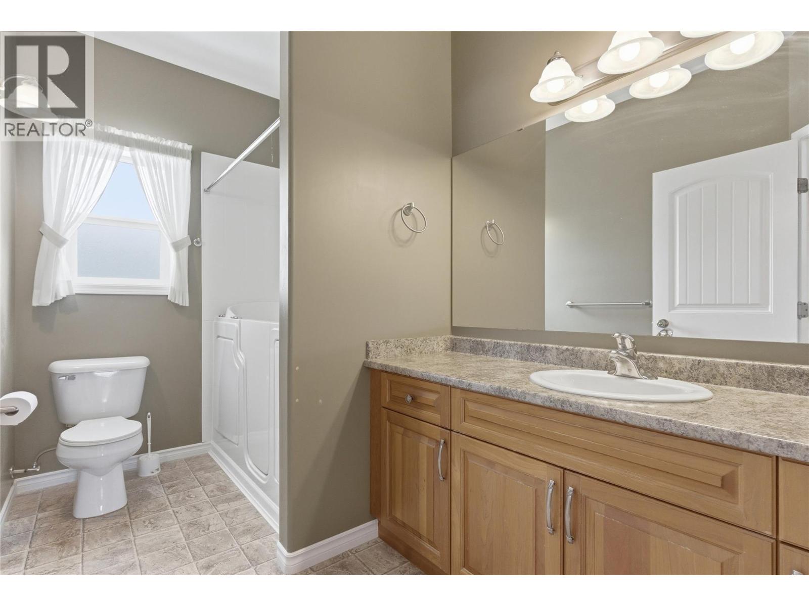 1661 Woodburn Drive, Cache Creek, British Columbia  V0K 1H0 - Photo 17 - 10387160