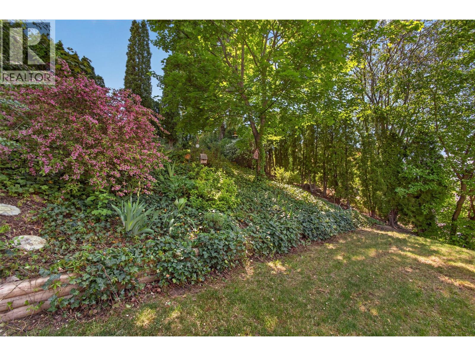 2131 Shannon Way, West Kelowna, British Columbia  V4T 2G6 - Photo 29 - 10385752