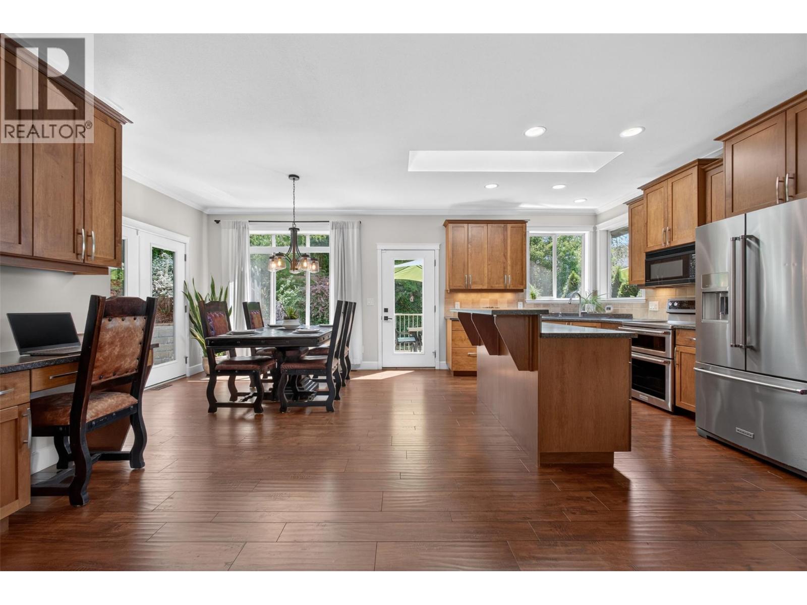 2131 Shannon Way, West Kelowna, British Columbia  V4T 2G6 - Photo 3 - 10385752