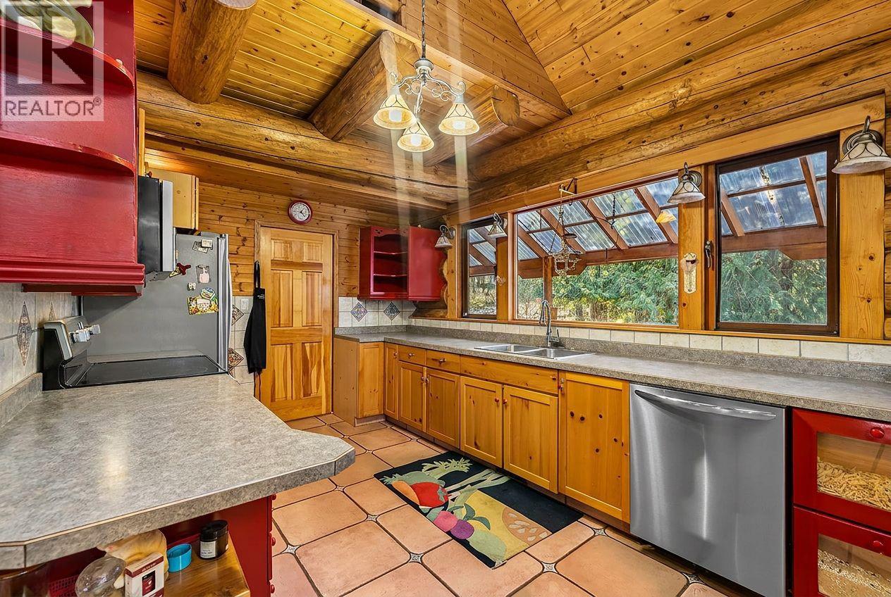 324 Arrow Creek E Road, Arrow Creek, British Columbia  V0B 1G9 - Photo 23 - 10385432