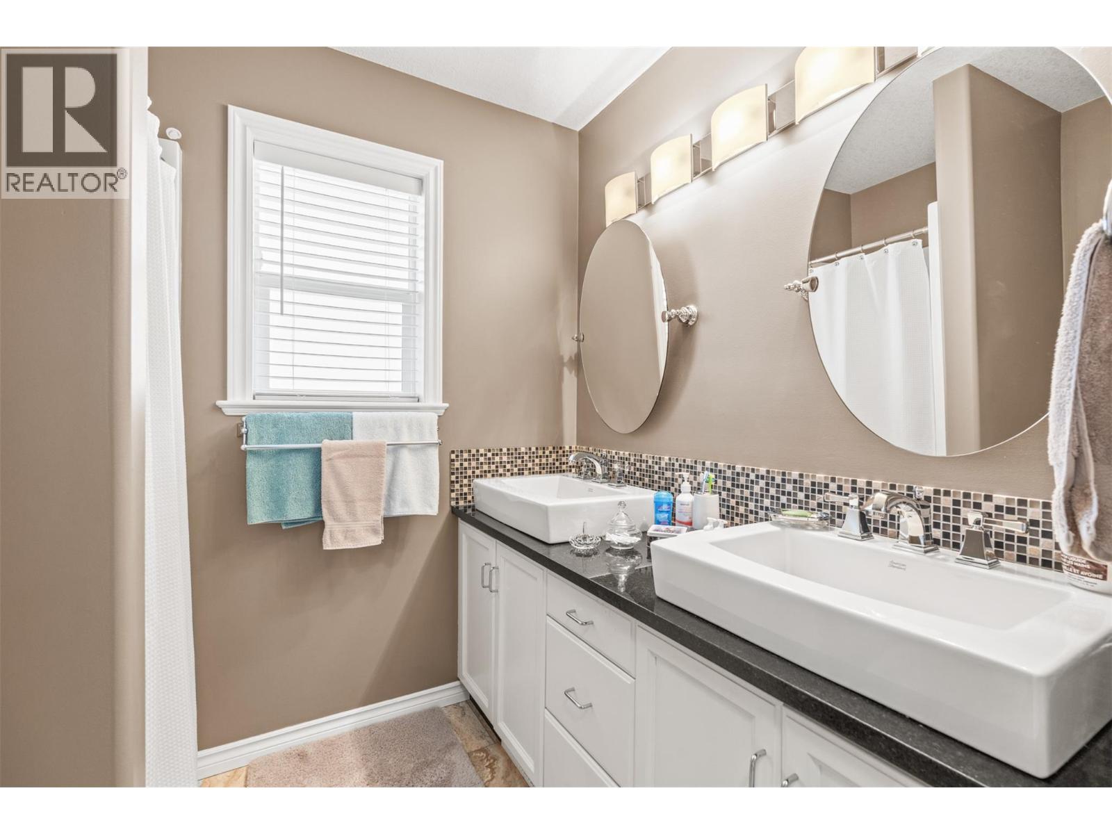 938 Mt Bulman Drive, Vernon, British Columbia  V1B 3W7 - Photo 17 - 10387360