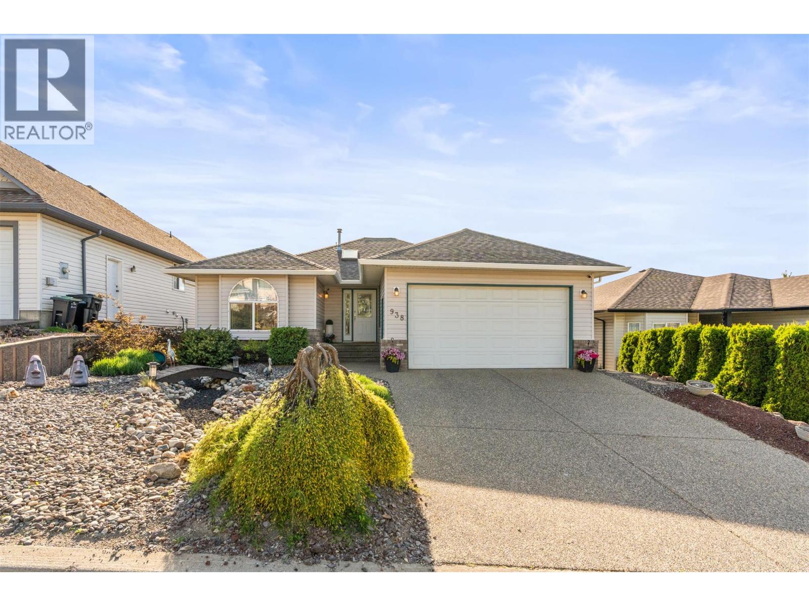 938 Mt Bulman Drive, Vernon, British Columbia  V1B 3W7 - Photo 2 - 10387360