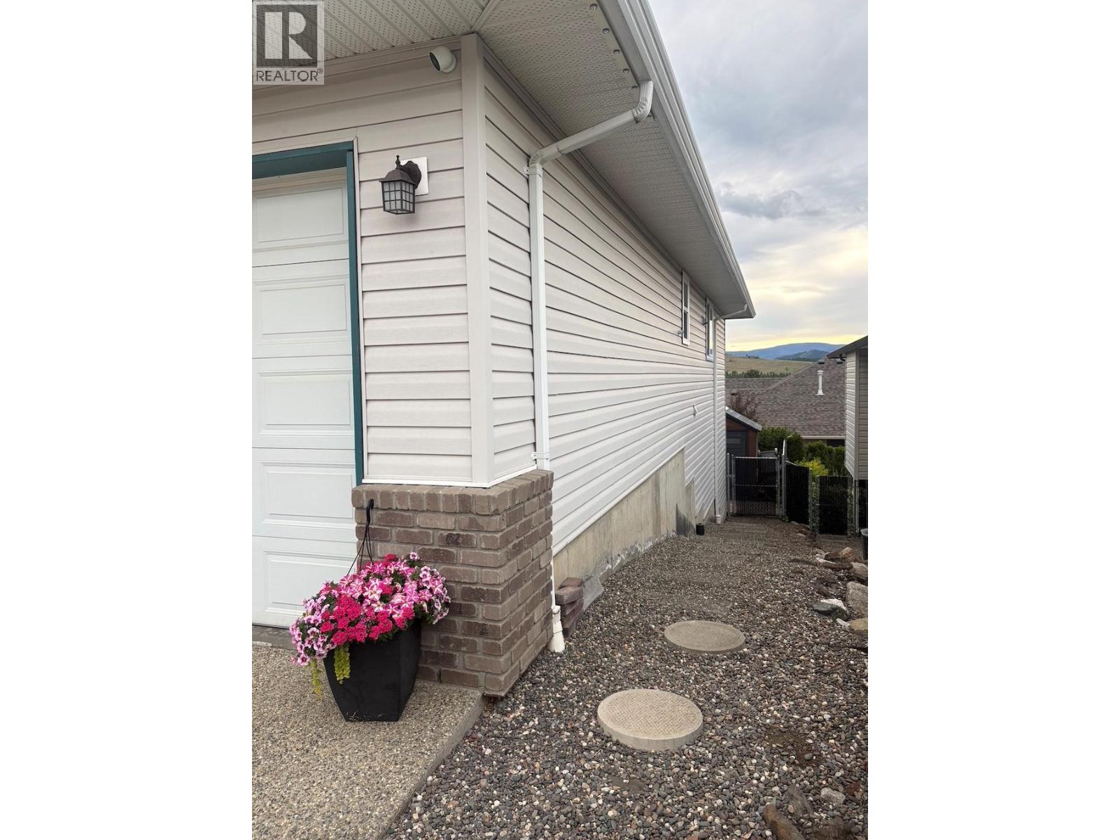 938 Mt Bulman Drive, Vernon, British Columbia  V1B 3W7 - Photo 36 - 10387360