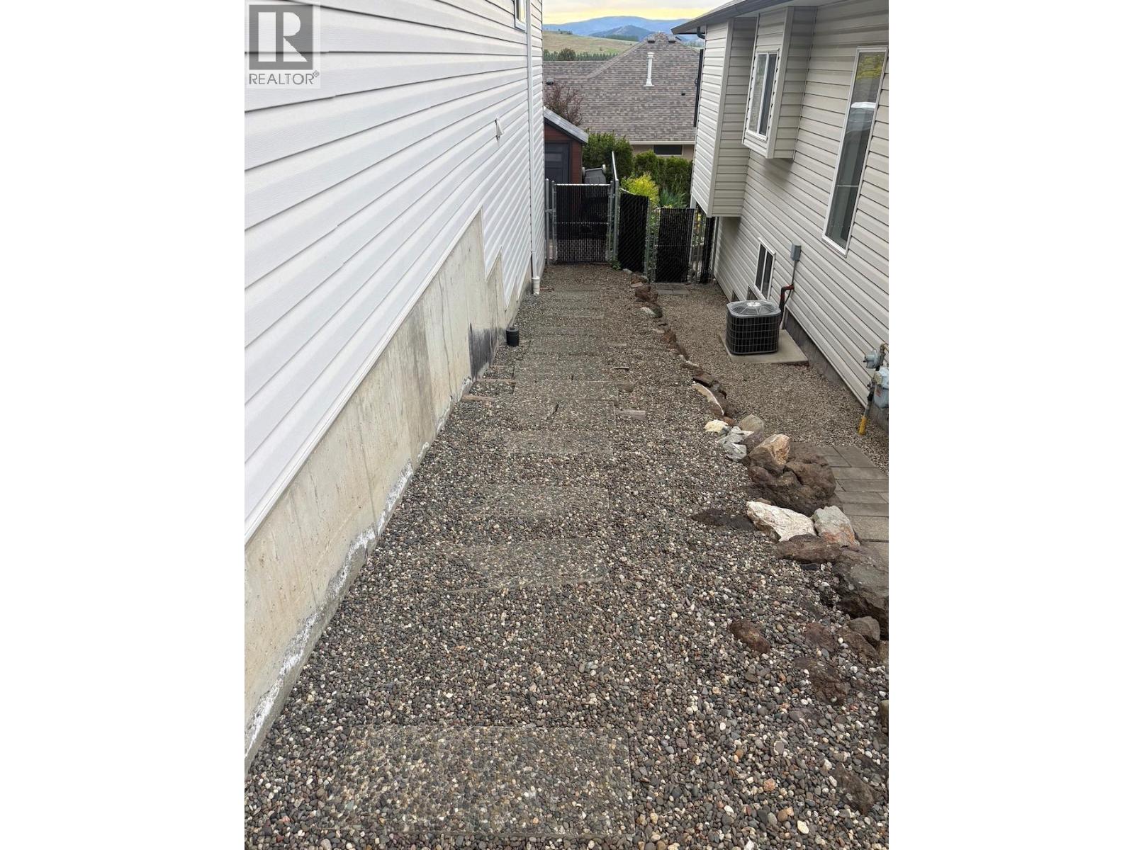 938 Mt Bulman Drive, Vernon, British Columbia  V1B 3W7 - Photo 37 - 10387360