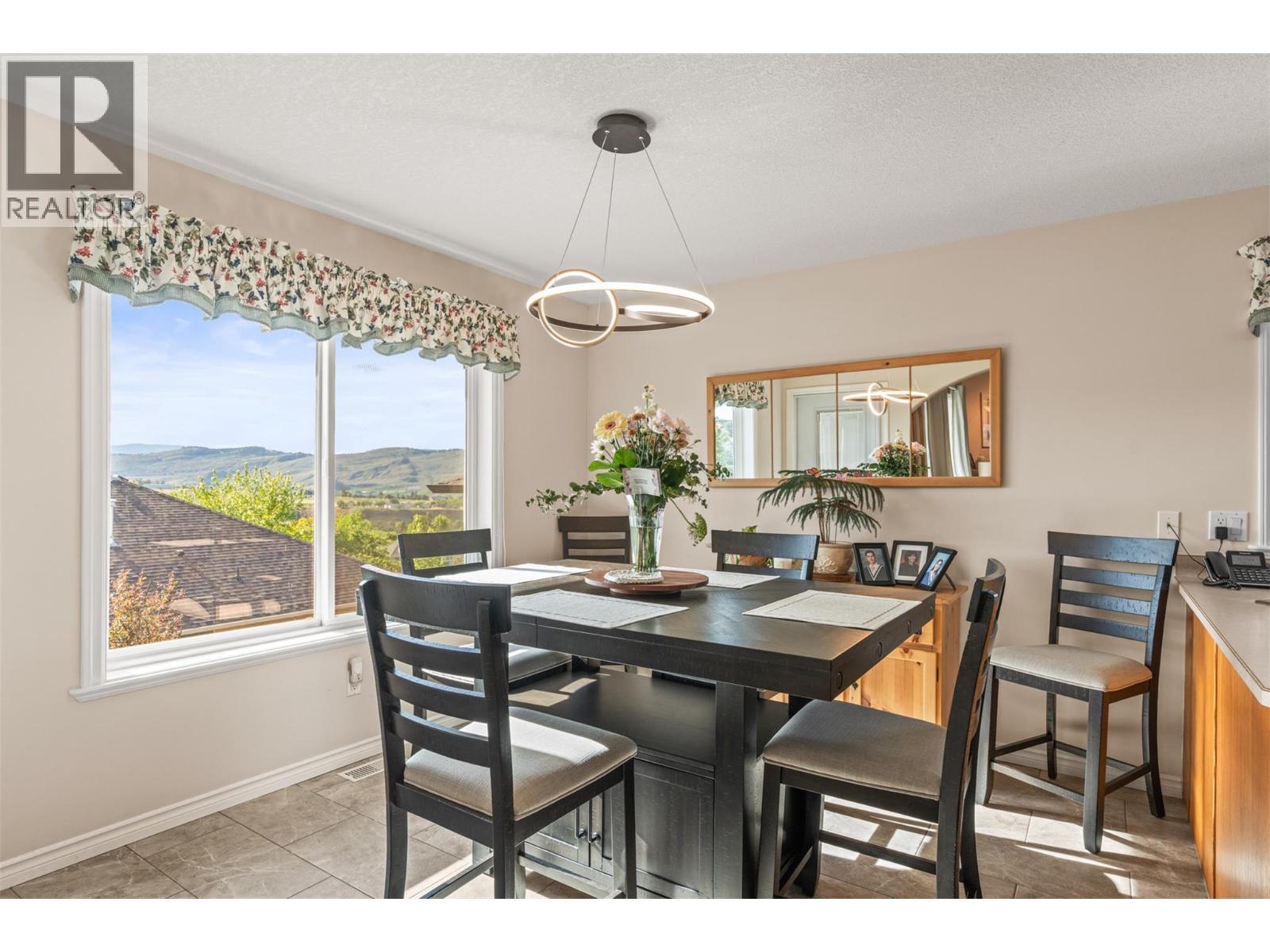 938 Mt Bulman Drive, Vernon, British Columbia  V1B 3W7 - Photo 7 - 10387360