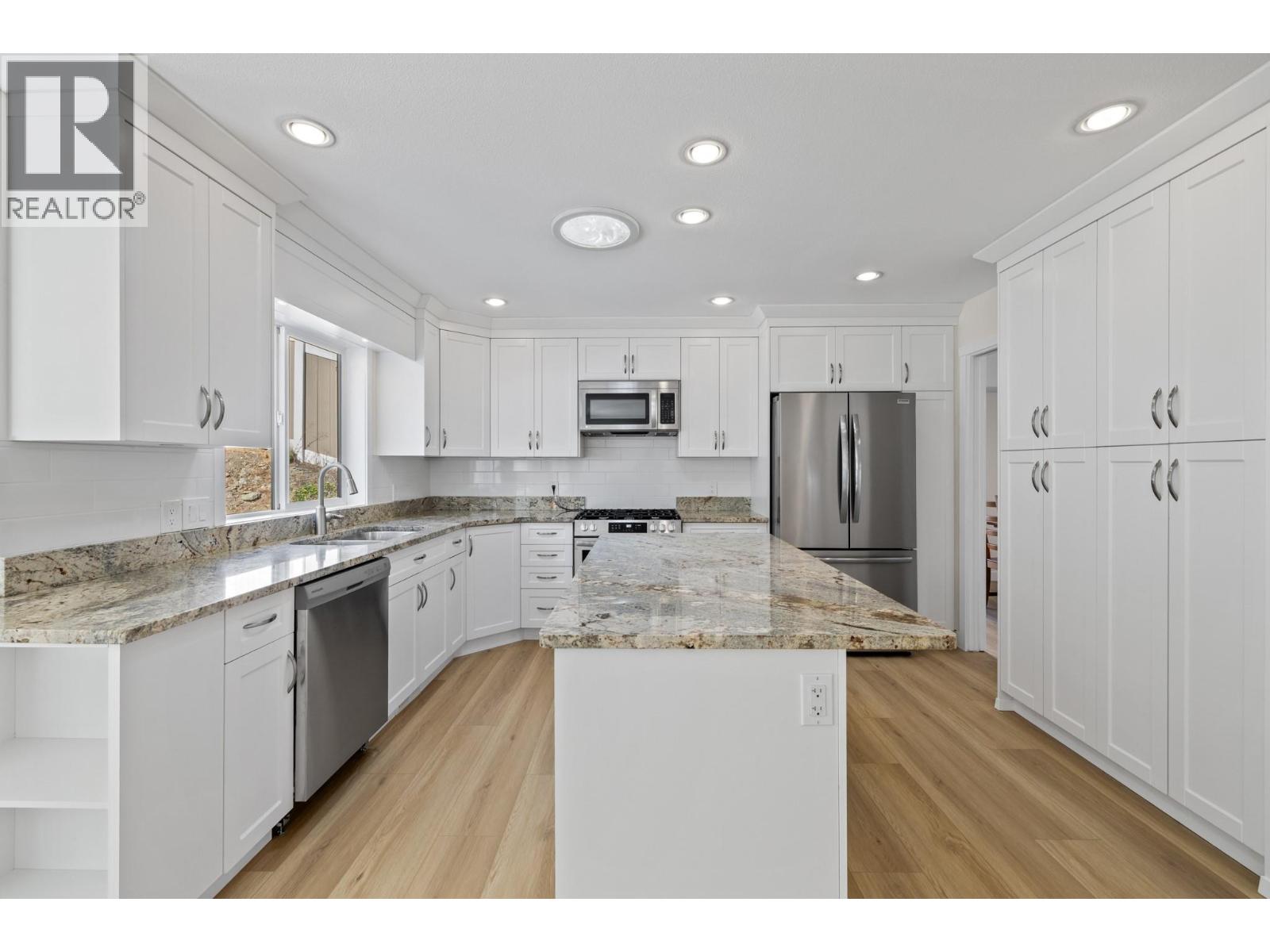 1638 Lindsay Drive, Kelowna, British Columbia  V1V 1T5 - Photo 4 - 10387410