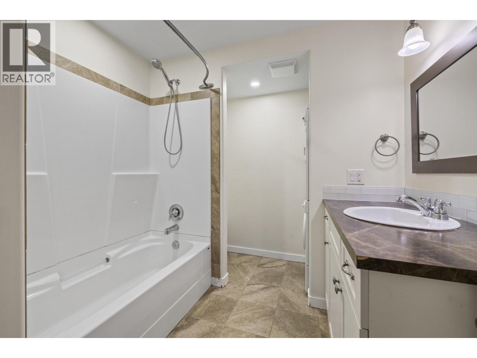 1638 Lindsay Drive, Kelowna, British Columbia  V1V 1T5 - Photo 49 - 10387410