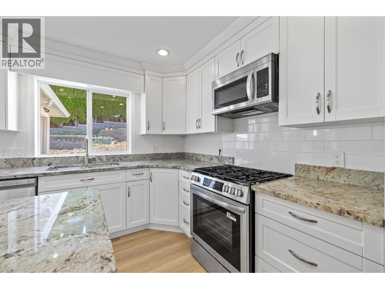 1638 Lindsay Drive, Kelowna, British Columbia  V1V 1T5 - Photo 5 - 10387410