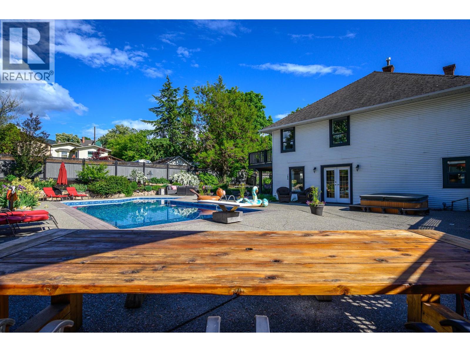 1805 32 Avenue, Vernon, British Columbia  V1T 2J5 - Photo 53 - 10387445