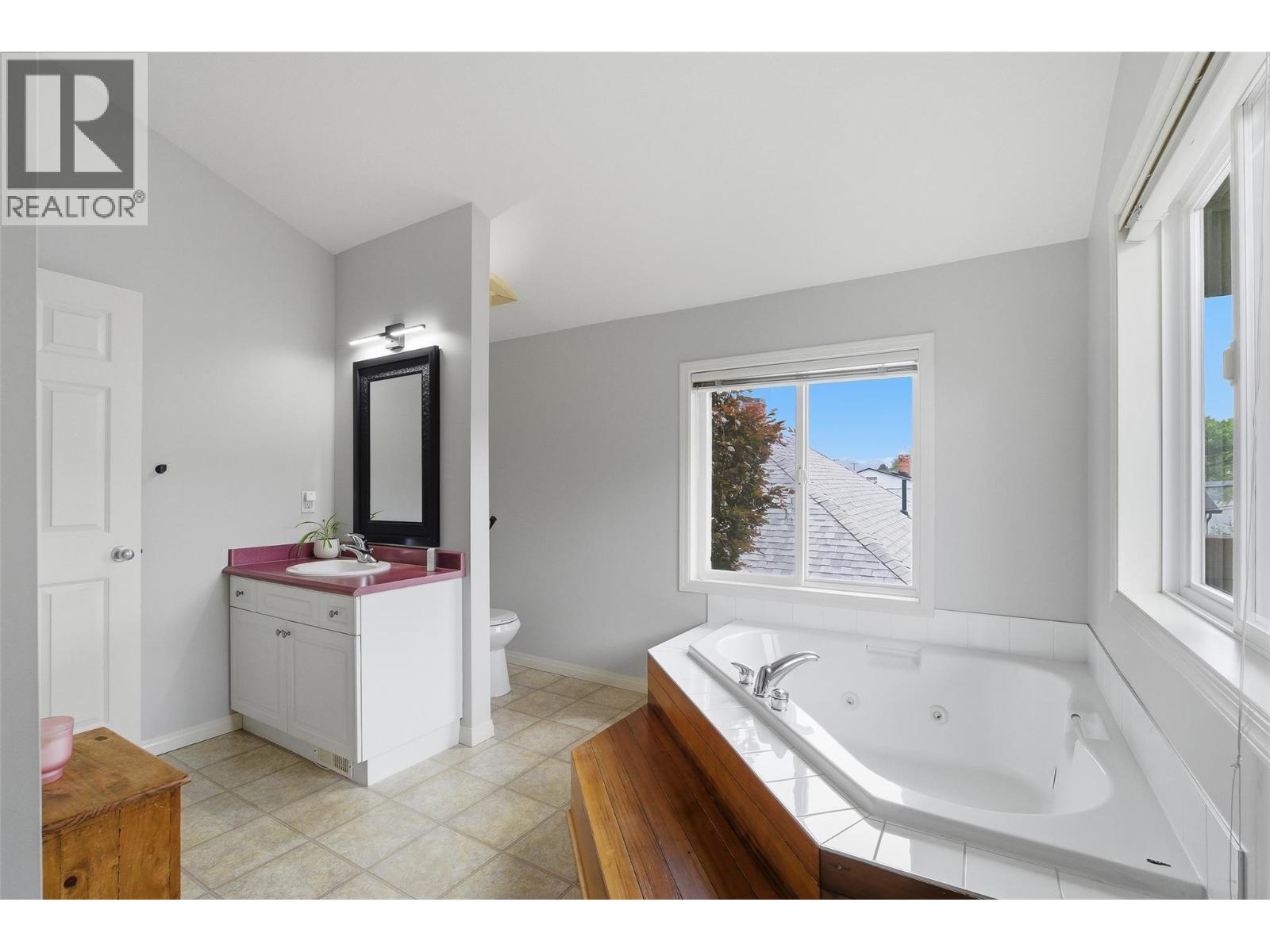1127 Columbia Street, Kamloops, British Columbia  V2C 2W3 - Photo 36 - 10387401