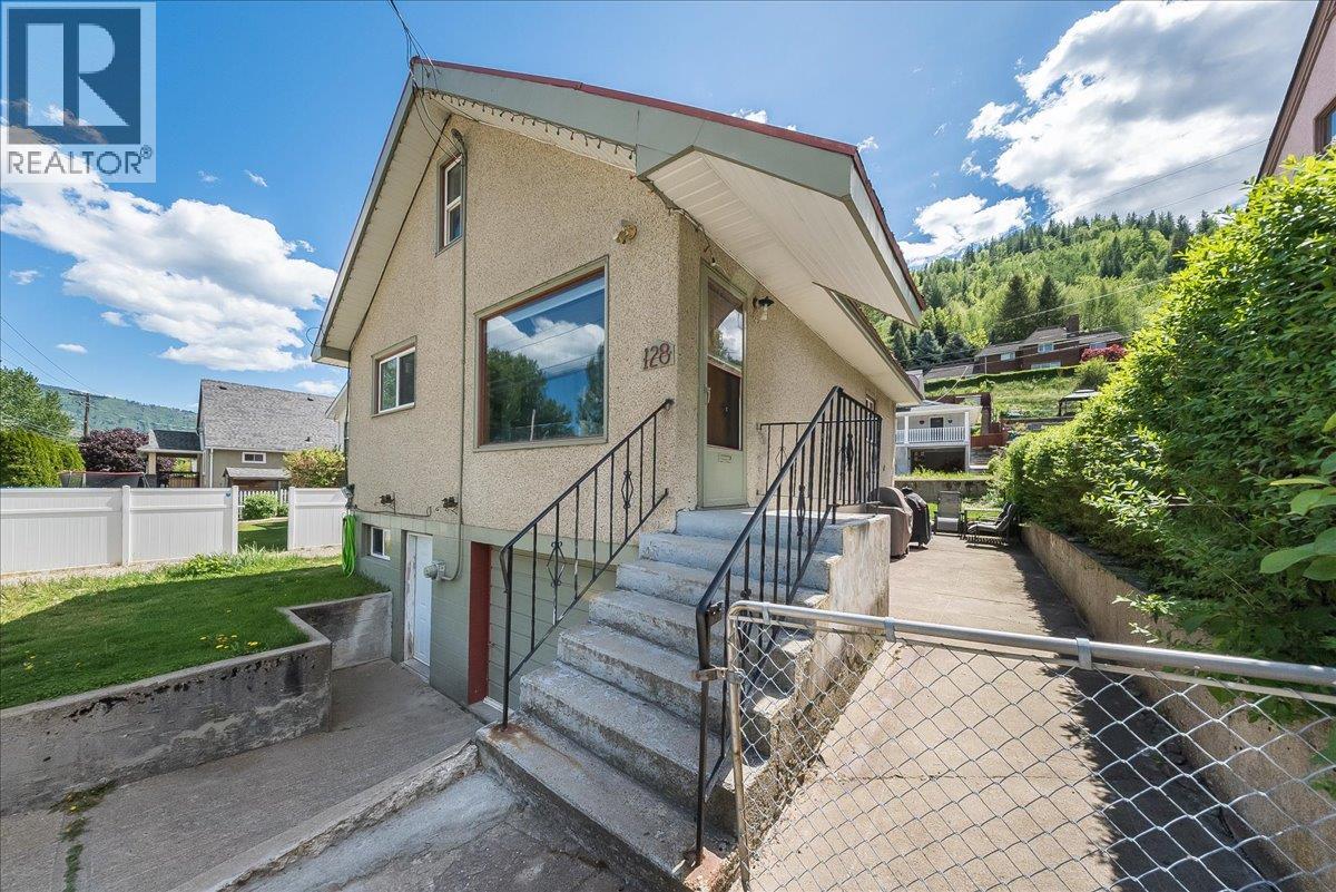 128 Haig Street, warfield, British Columbia