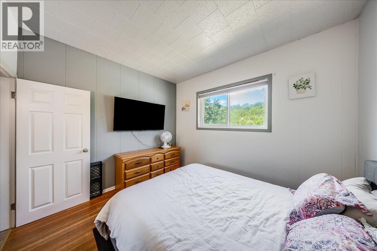 128 Haig Street, Warfield, British Columbia  V1R 2L9 - Photo 13 - 10387374
