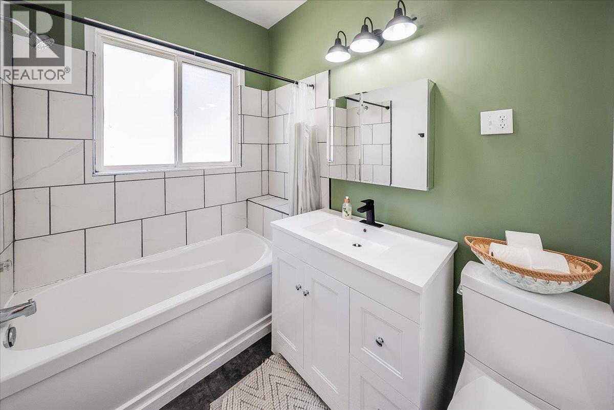 128 Haig Street, Warfield, British Columbia  V1R 2L9 - Photo 16 - 10387374