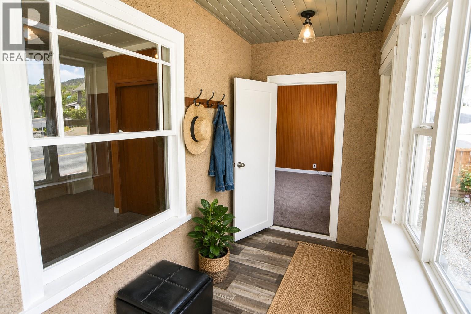 674 Victoria Street, Trail, British Columbia  V1R 3S8 - Photo 12 - 10387239