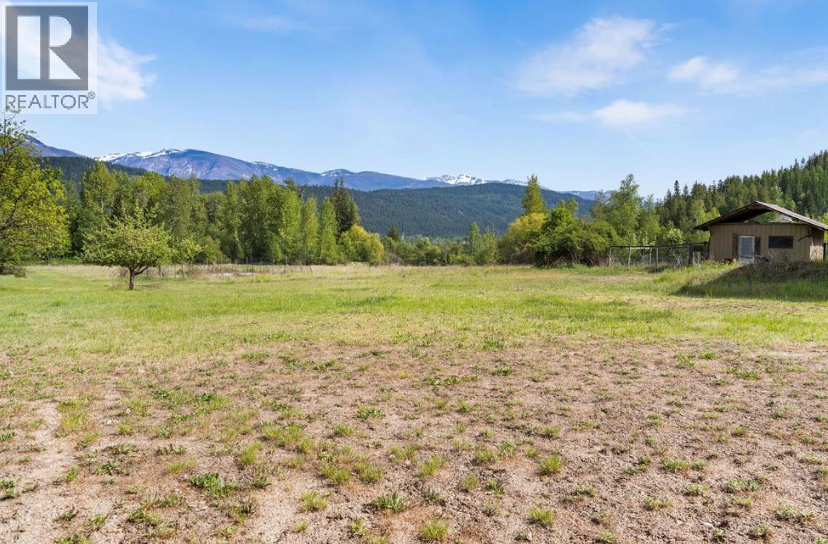 600 Robinson Road, Edgewood, British Columbia  V0G 1J0 - Photo 25 - 10387376