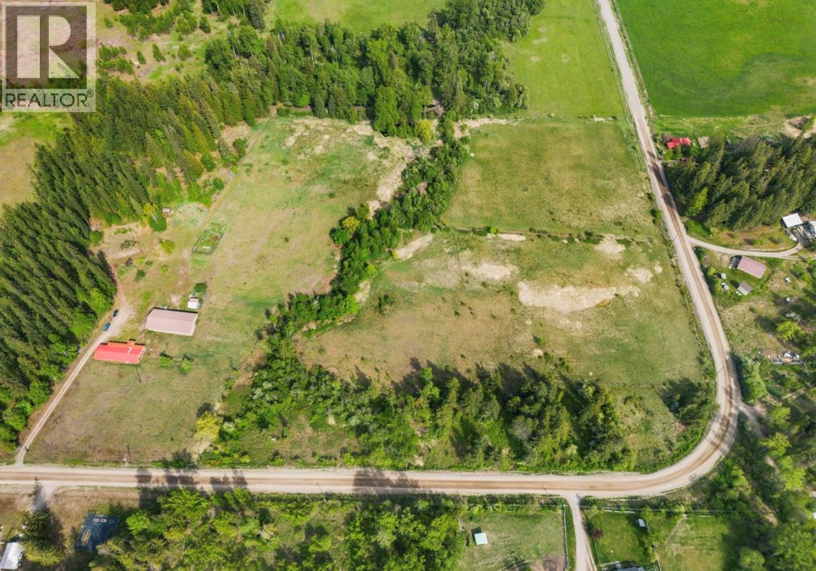 600 Robinson Road, Edgewood, British Columbia  V0G 1J0 - Photo 3 - 10387376
