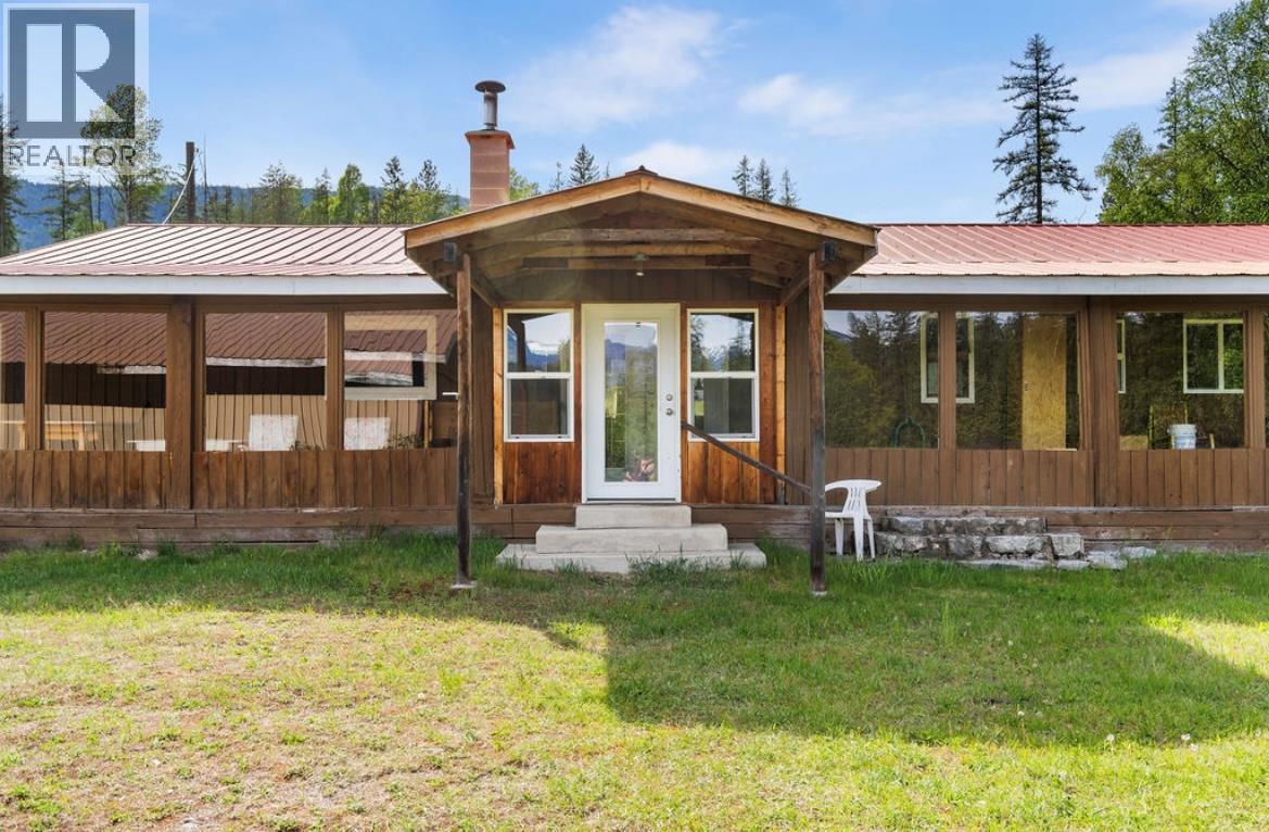 600 Robinson Road, Edgewood, British Columbia  V0G 1J0 - Photo 7 - 10387376
