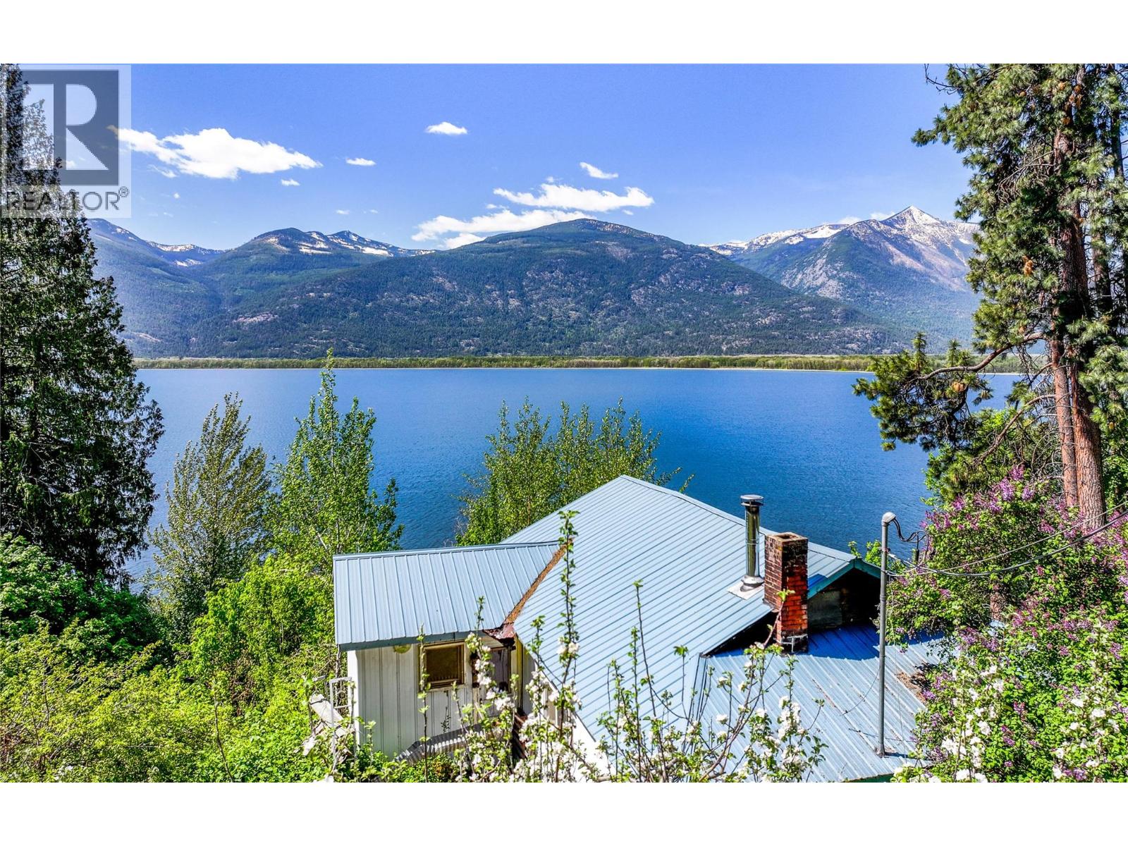 8281 Hwy 3a, Sirdar, British Columbia  V0B 2C0 - Photo 24 - 10385236