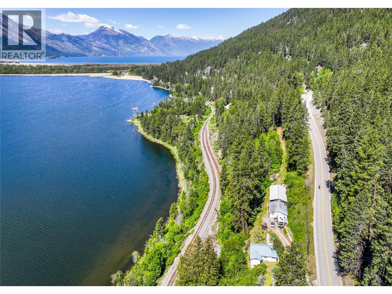 8281 Hwy 3a, Sirdar, British Columbia  V0B 2C0 - Photo 27 - 10385236