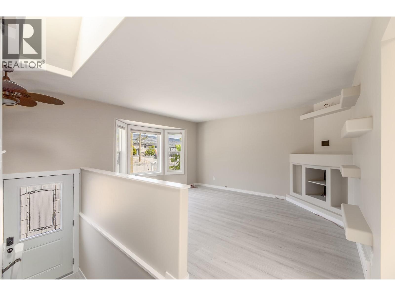 876 Eveningstar Crescent, Oliver, British Columbia  V0H 1T0 - Photo 5 - 10387312