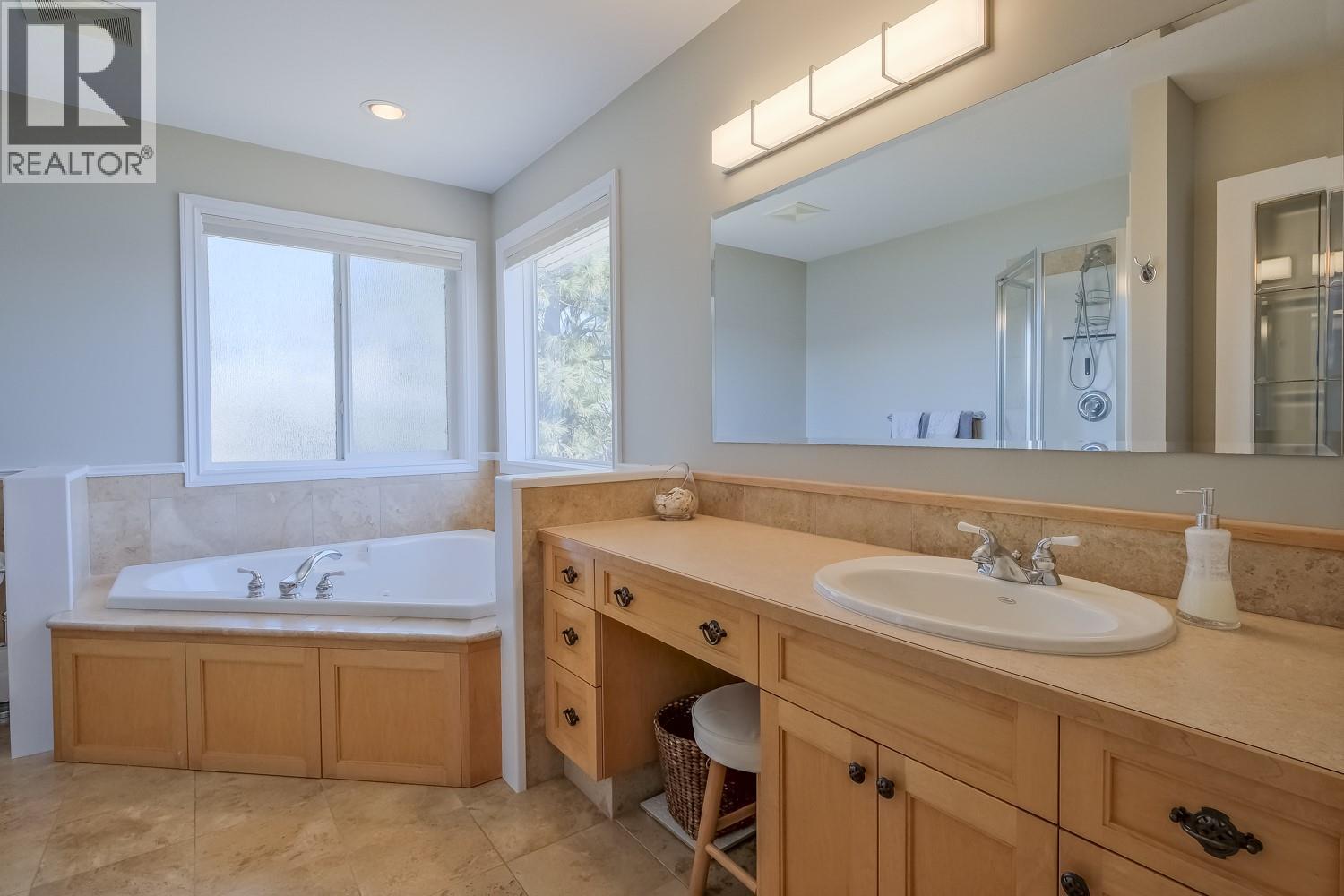 10309 Columbia Way, Vernon, British Columbia  V1H 2B6 - Photo 21 - 10387099