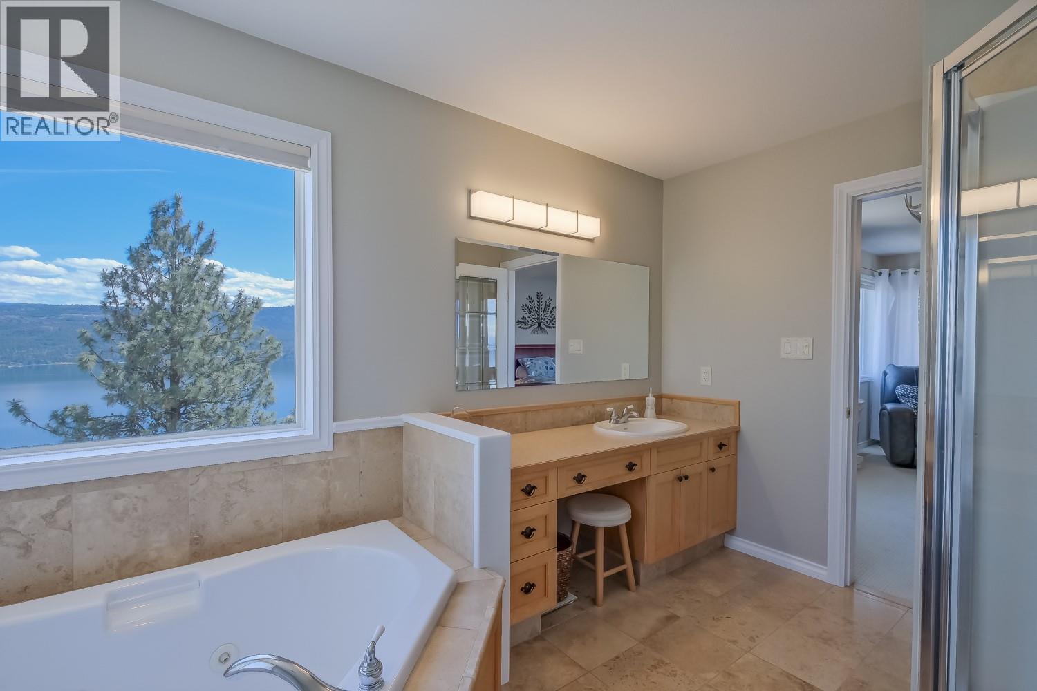 10309 Columbia Way, Vernon, British Columbia  V1H 2B6 - Photo 23 - 10387099
