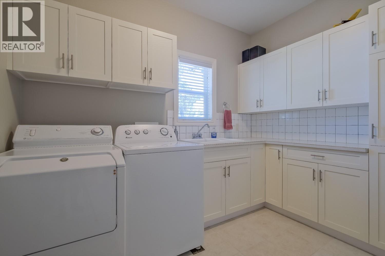 10309 Columbia Way, Vernon, British Columbia  V1H 2B6 - Photo 31 - 10387099