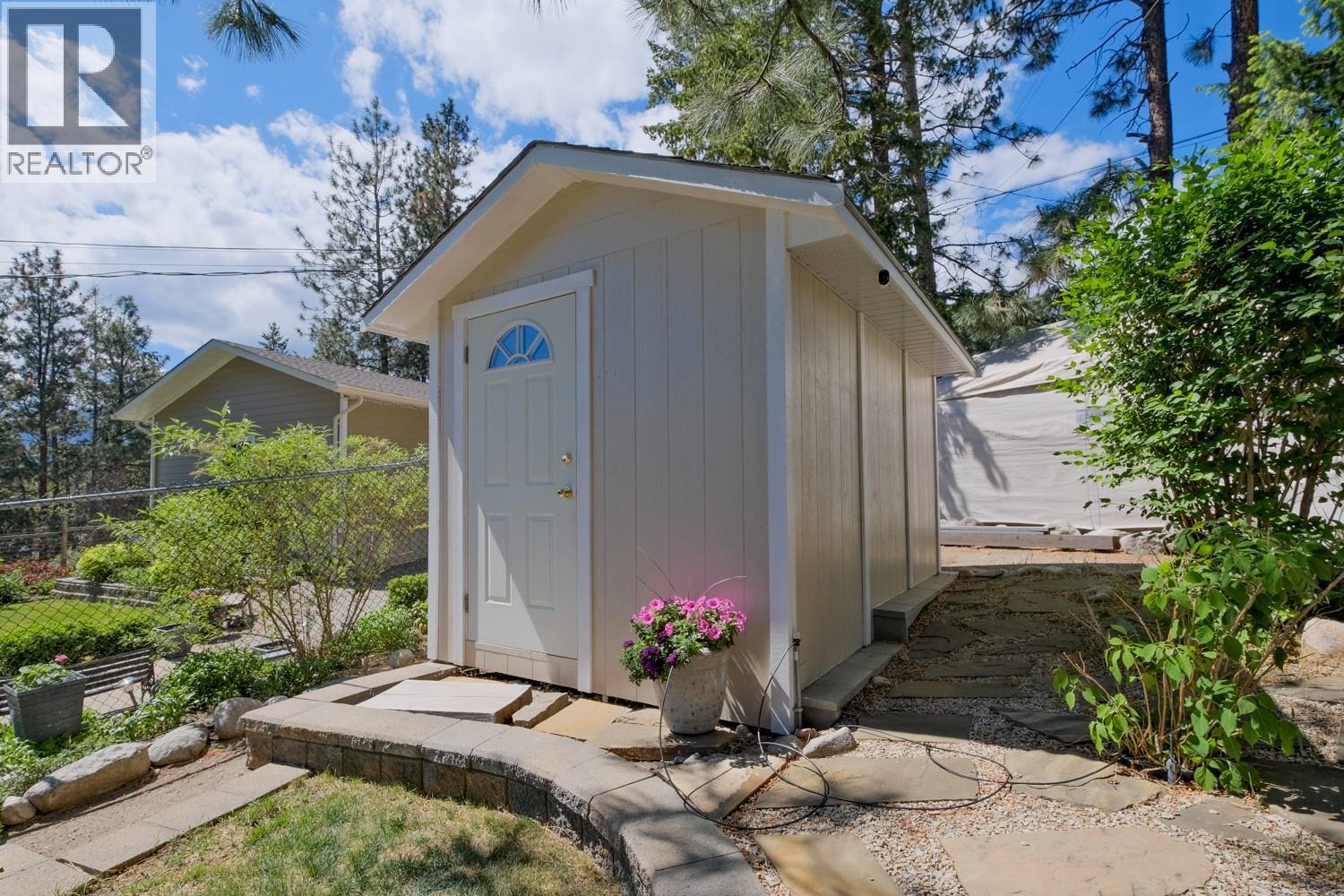 10309 Columbia Way, Vernon, British Columbia  V1H 2B6 - Photo 46 - 10387099