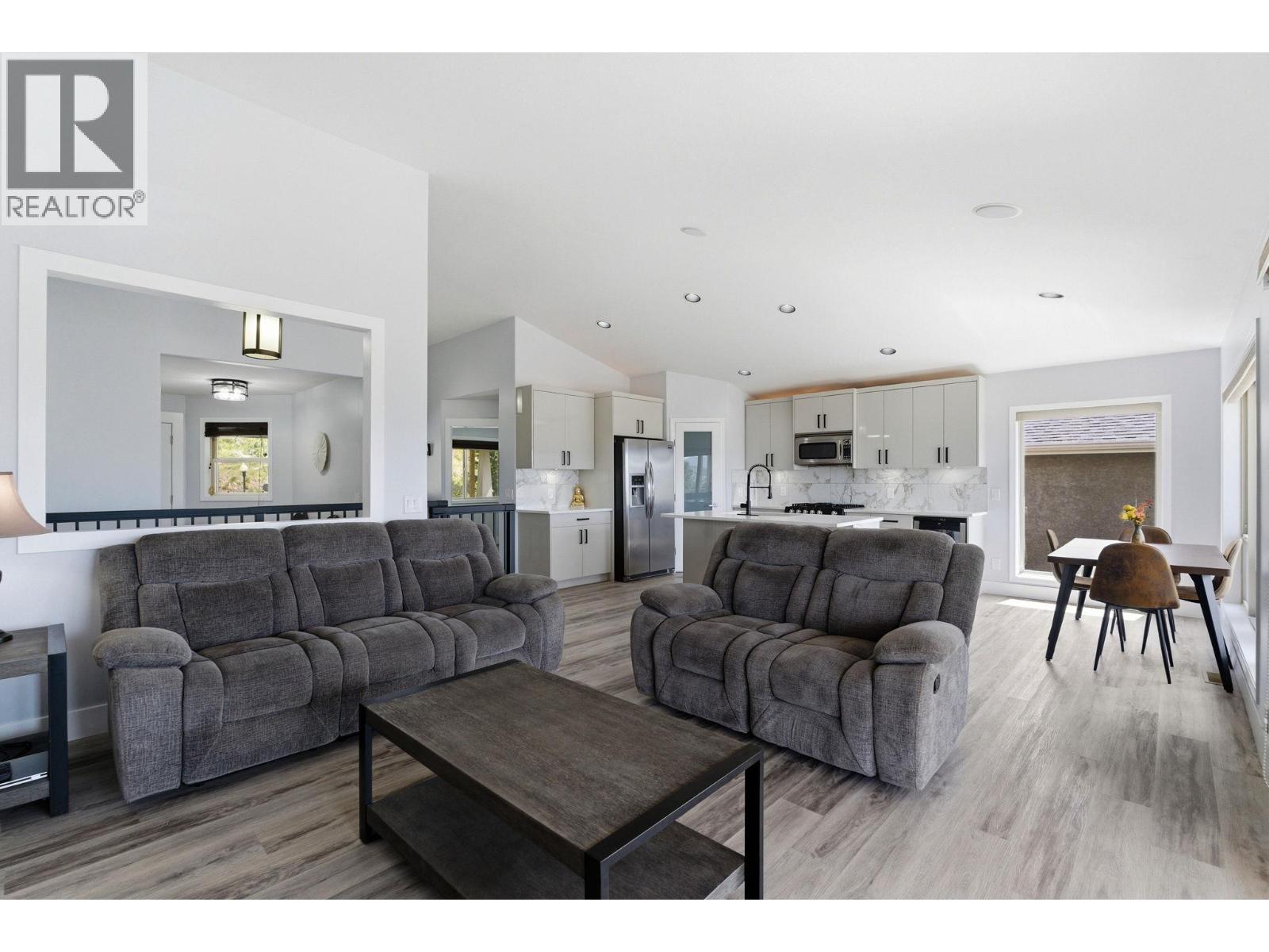 3516 Camelback Drive, Kelowna, British Columbia  V1X 8A7 - Photo 13 - 10387297