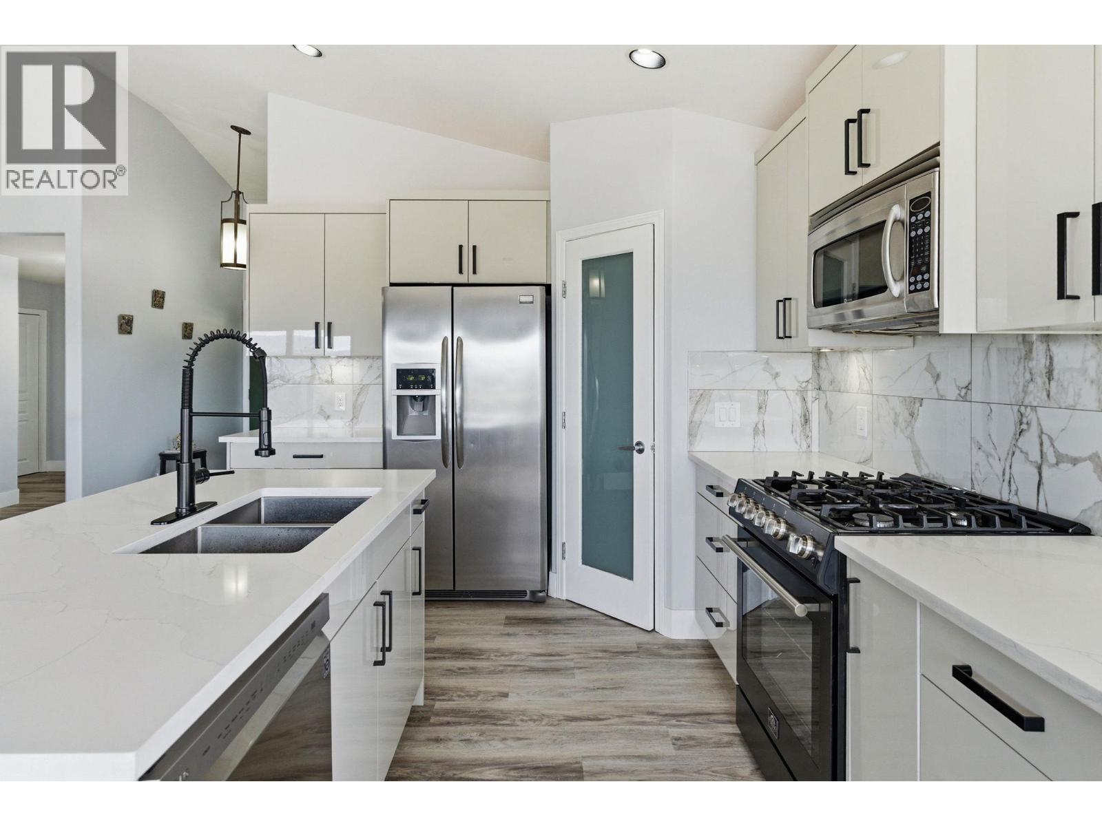 3516 Camelback Drive, Kelowna, British Columbia  V1X 8A7 - Photo 7 - 10387297
