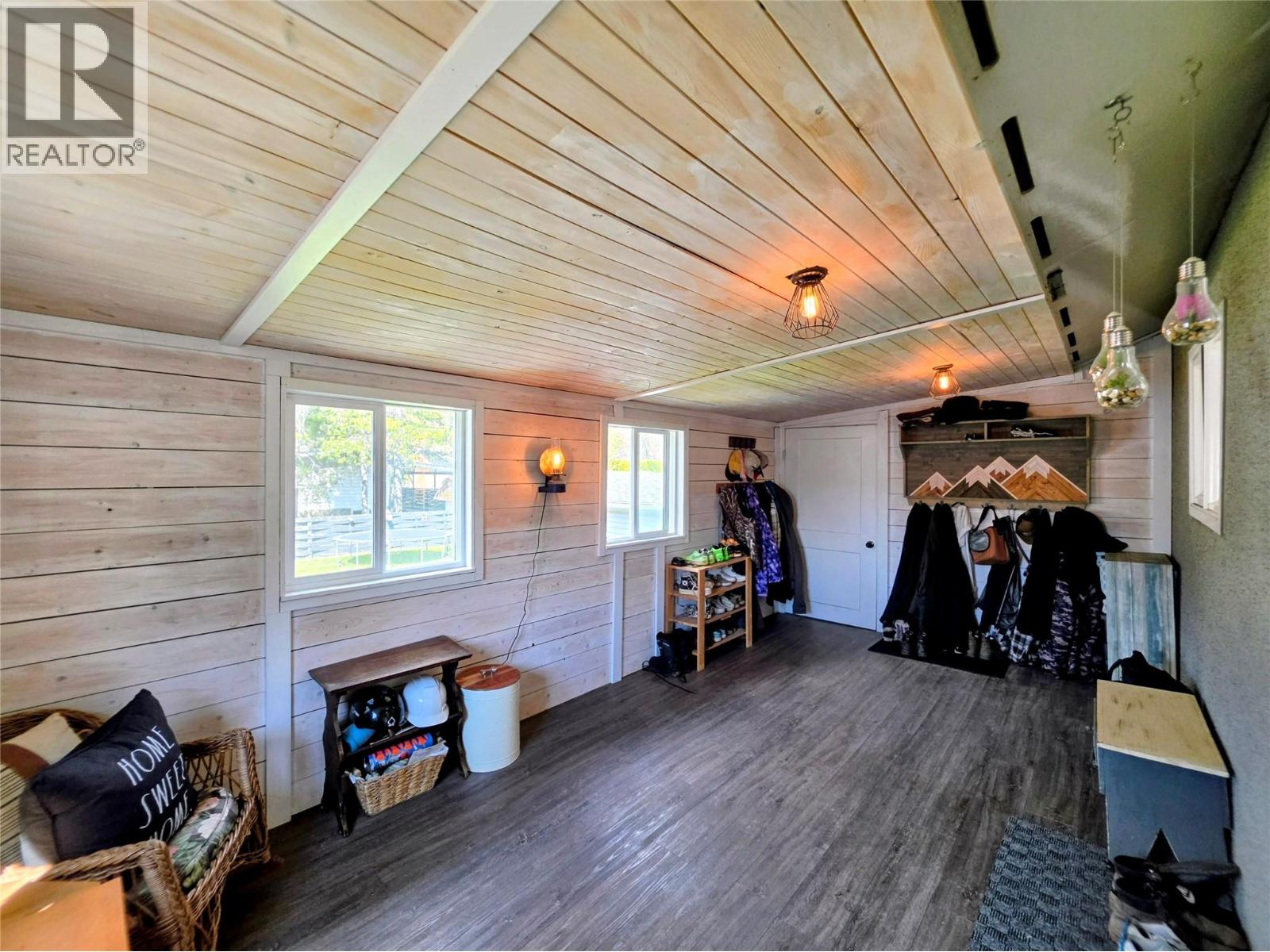 457 Mountain Ash Crescent, Sparwood, British Columbia  V0B 2G1 - Photo 2 - 10387309