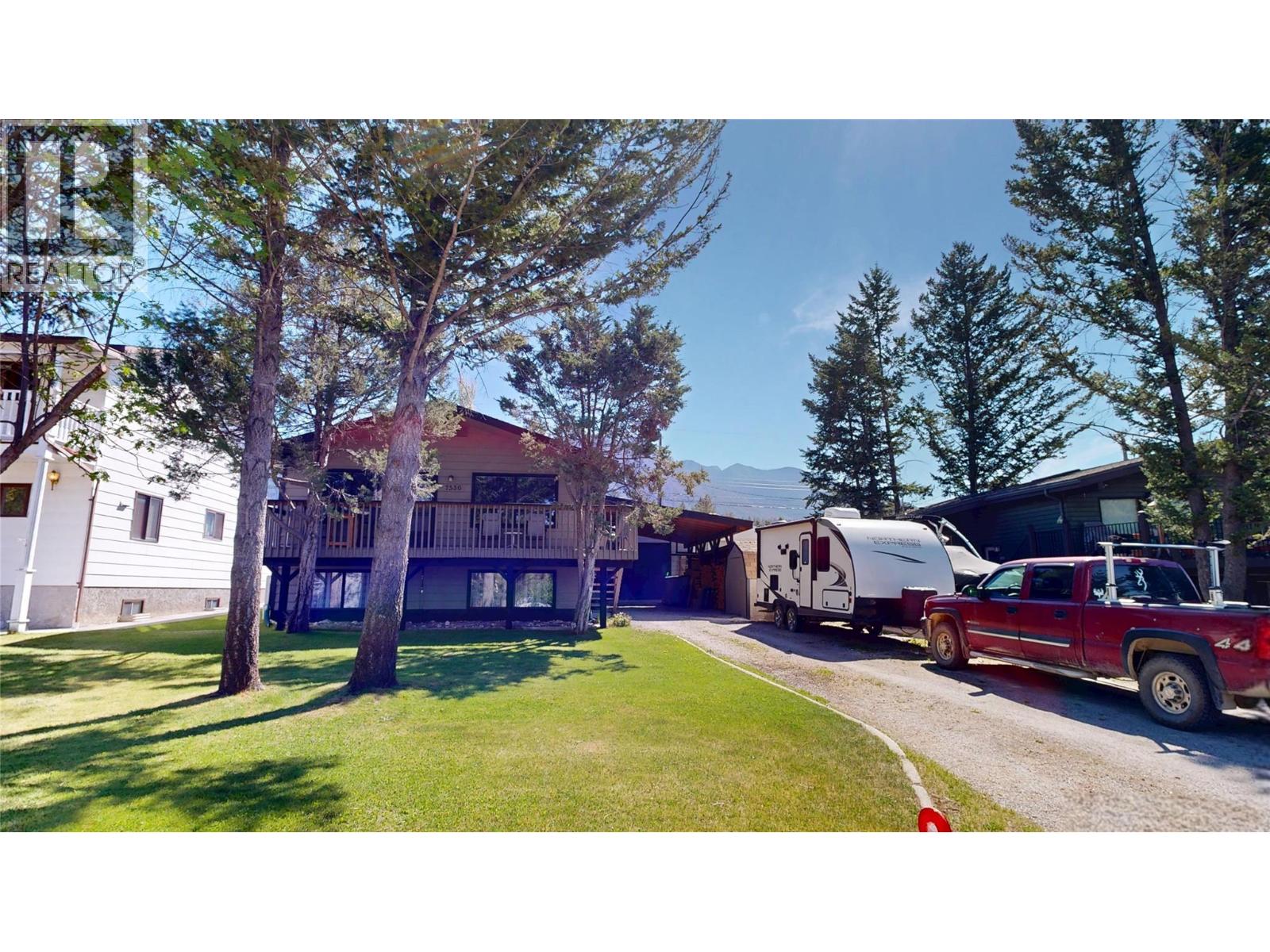 7536 JACKSON Avenue, radium hot springs, British Columbia