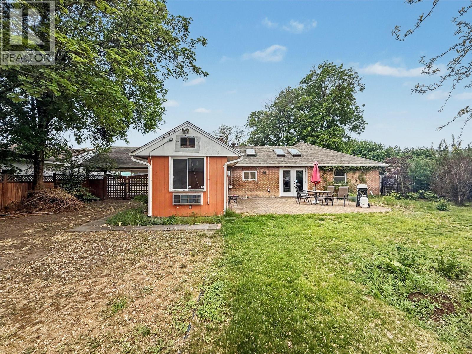 7324 10th Street, Grand Forks, British Columbia  V0H 1H0 - Photo 16 - 10387440