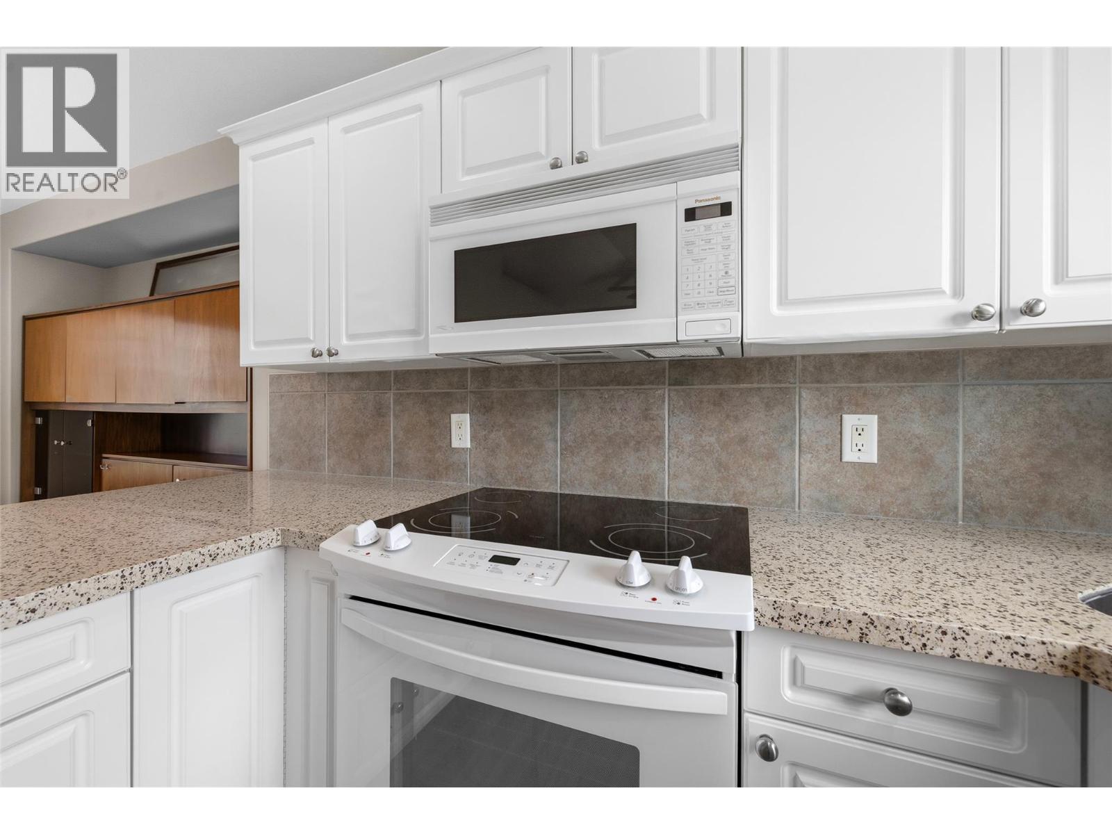 1999 Rosealee Lane, West Kelowna, British Columbia  V1Z 3Z6 - Photo 10 - 10387416