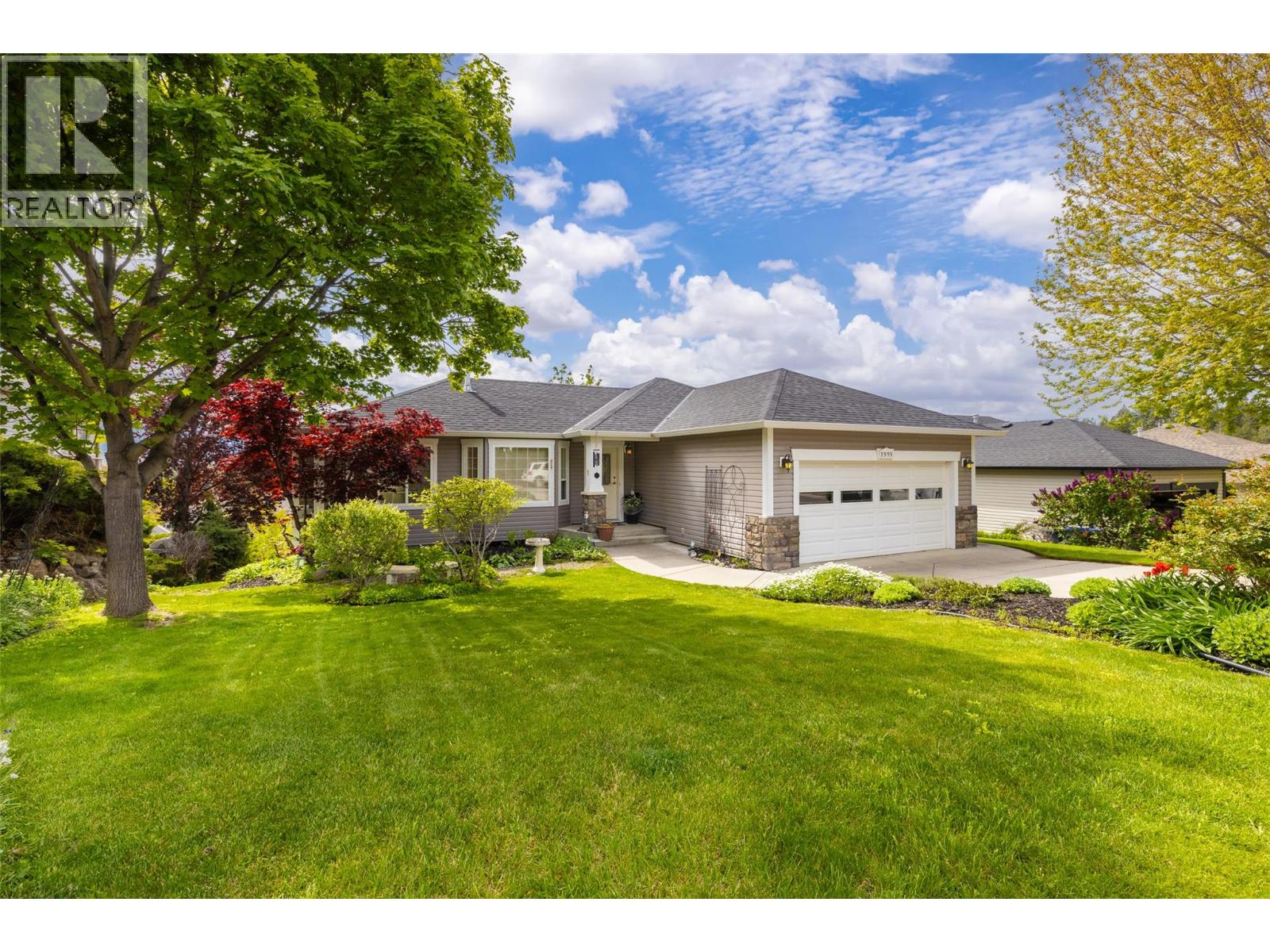 1999 Rosealee Lane, West Kelowna, British Columbia  V1Z 3Z6 - Photo 2 - 10387416