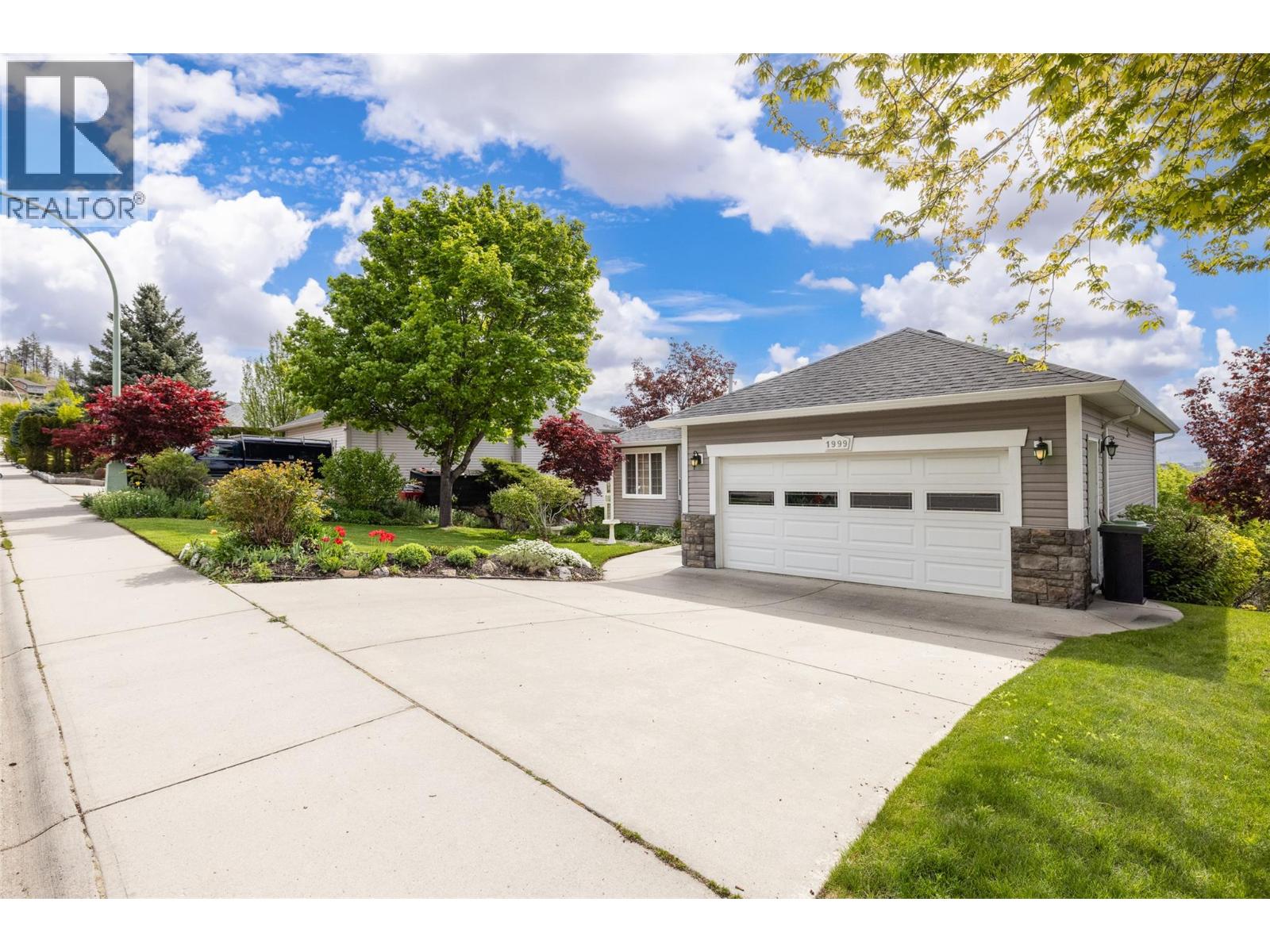 1999 Rosealee Lane, West Kelowna, British Columbia  V1Z 3Z6 - Photo 3 - 10387416