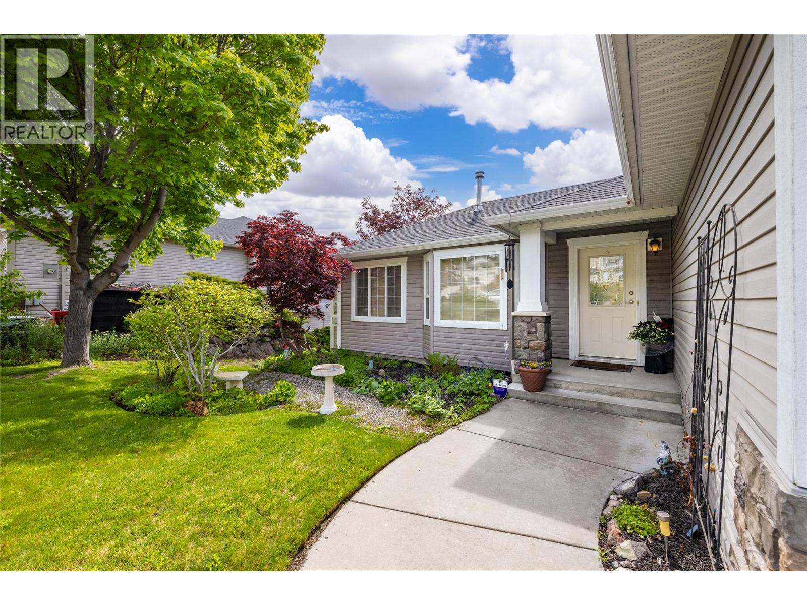 1999 Rosealee Lane, West Kelowna, British Columbia  V1Z 3Z6 - Photo 4 - 10387416