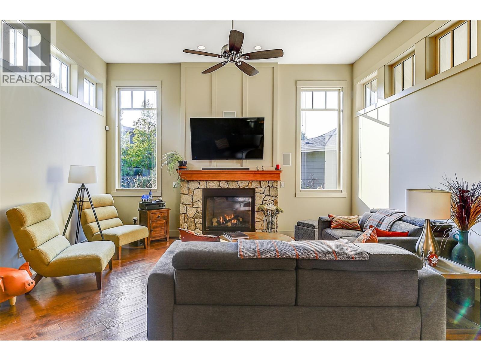 1147 Glenview Court, Kelowna, British Columbia  V1Y 0A7 - Photo 3 - 10387368